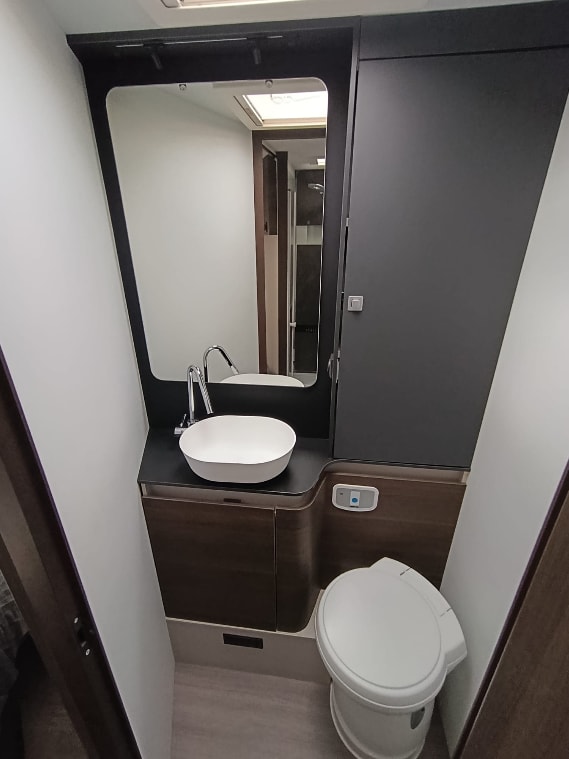 ADRIA *** Adria Coral Supreme 670 DC Premium Fahrzeug /Lithium Bat.| Truma Combi E Heizung | Autark & Winterfest *-image-21