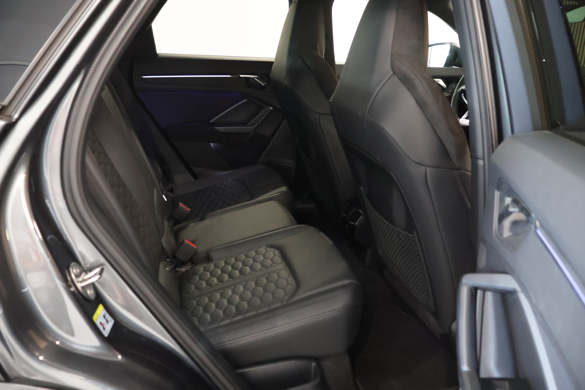 AUDI RS Q3 Sportback quattro S tronic-image-12