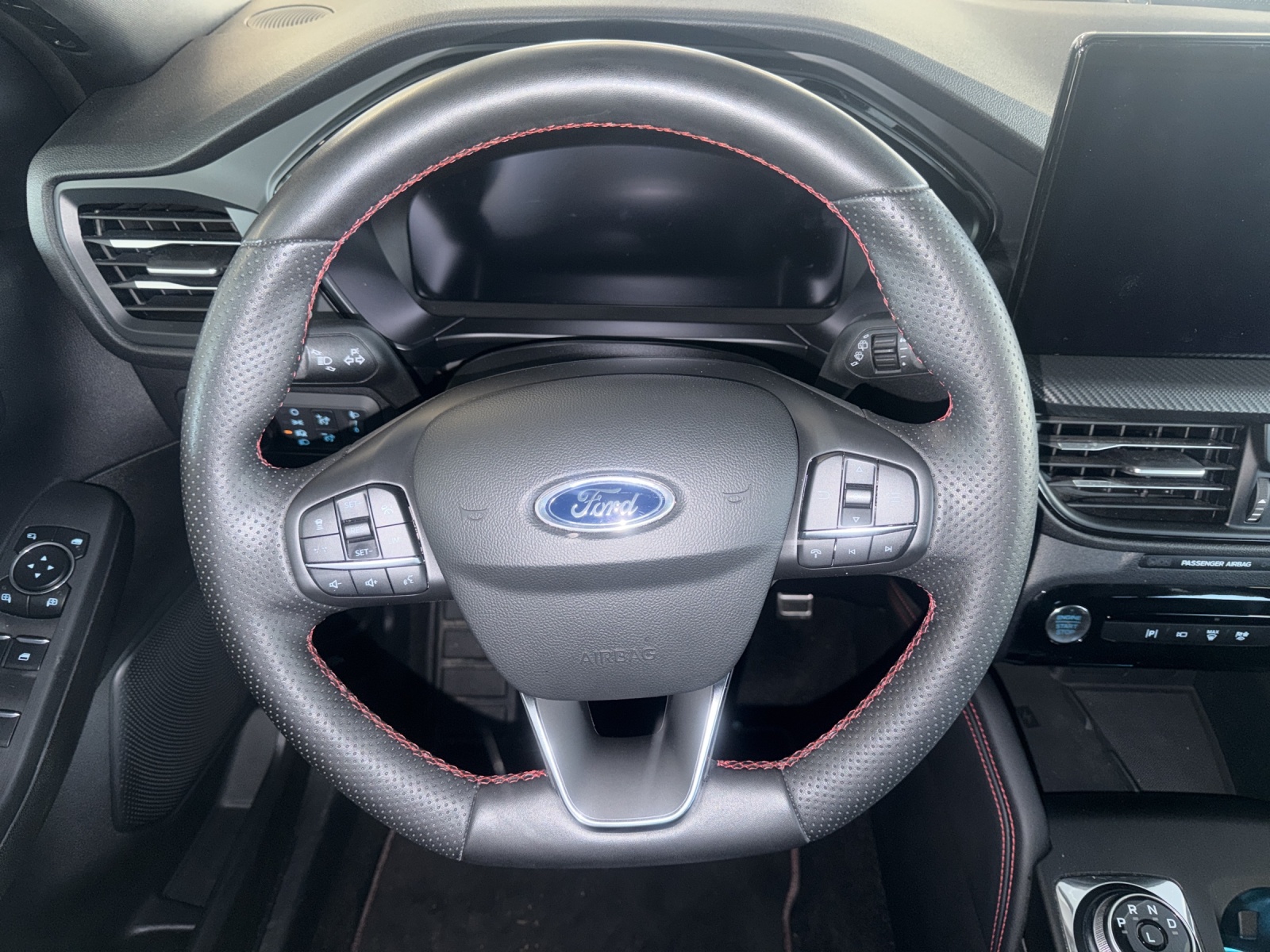 FORD Kuga 2.5 Hybrid ST-Line X 4x4-image-9