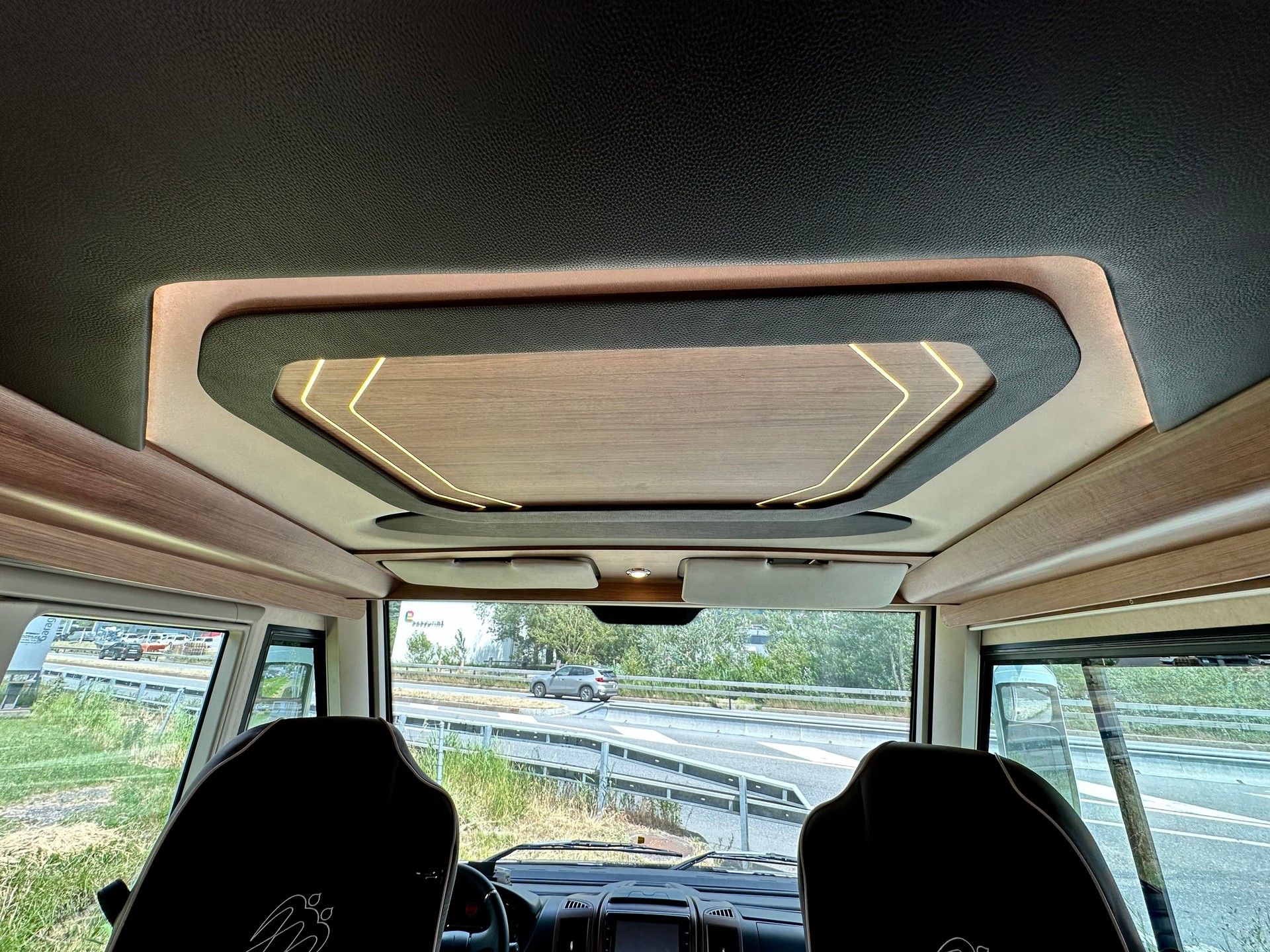 KNAUS Sun I 900 LEG-image-12