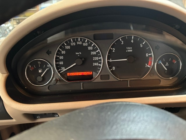 BMW 2.8-image-4