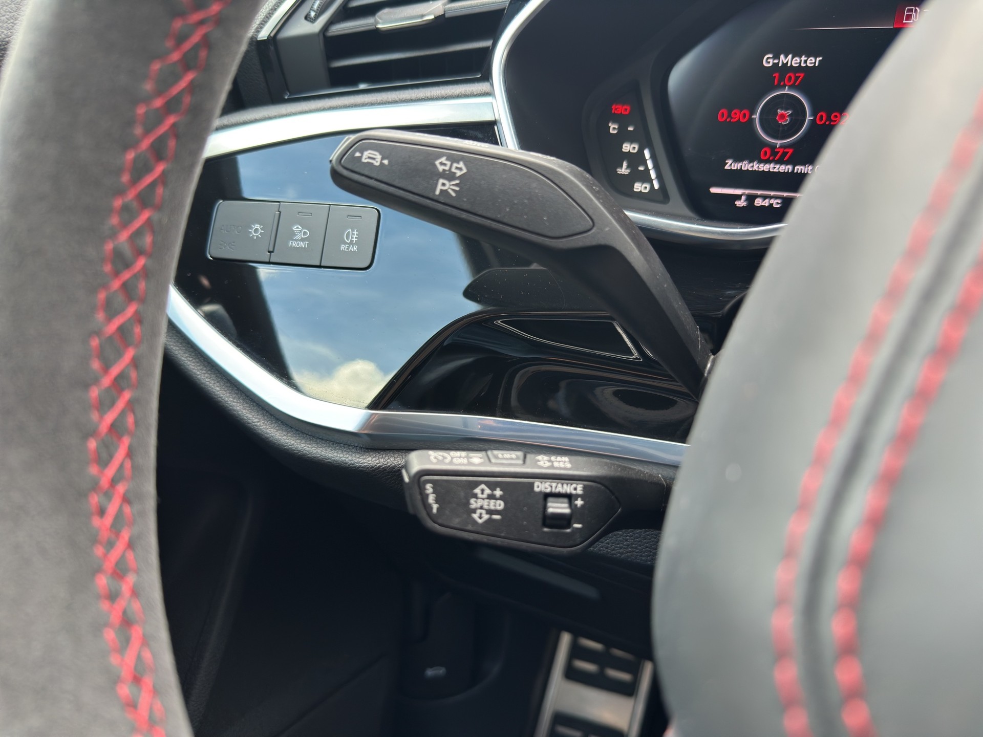AUDI RS Q3 2.5 TFSI quattro S-Tronic-image-27