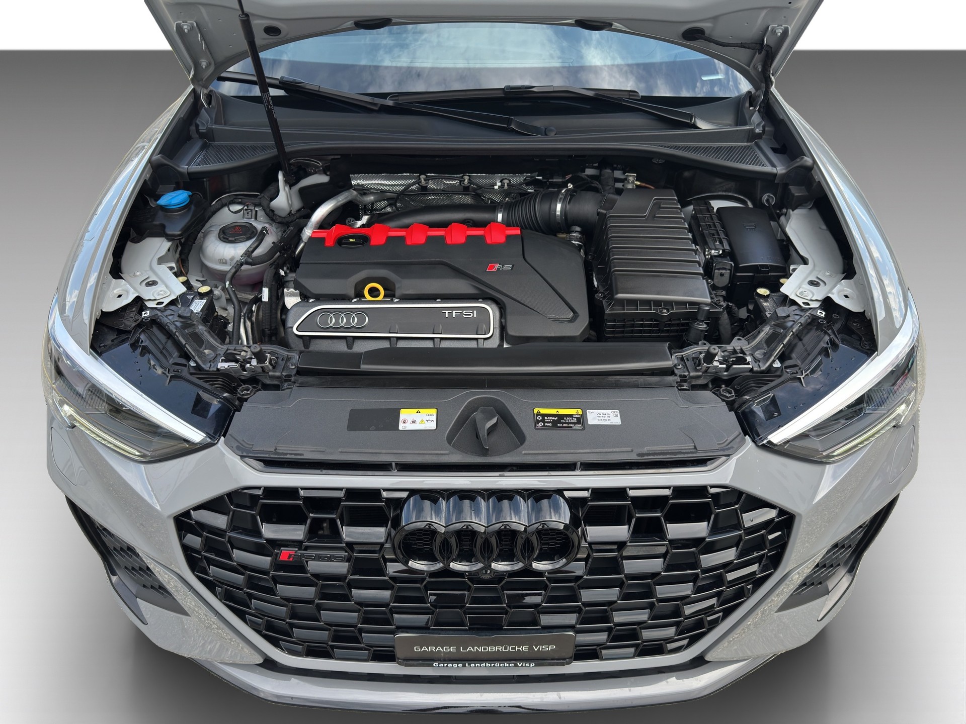 AUDI RS Q3 2.5 TFSI quattro S-Tronic-image-3