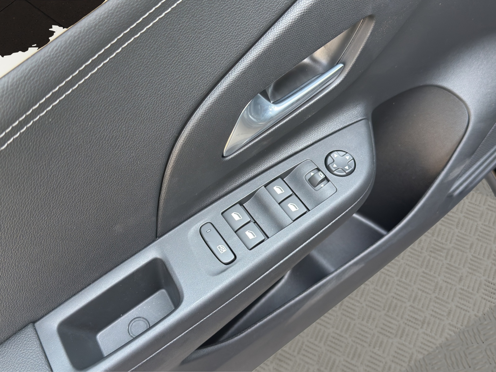 OPEL Corsa e GS - 51kWh-image-12