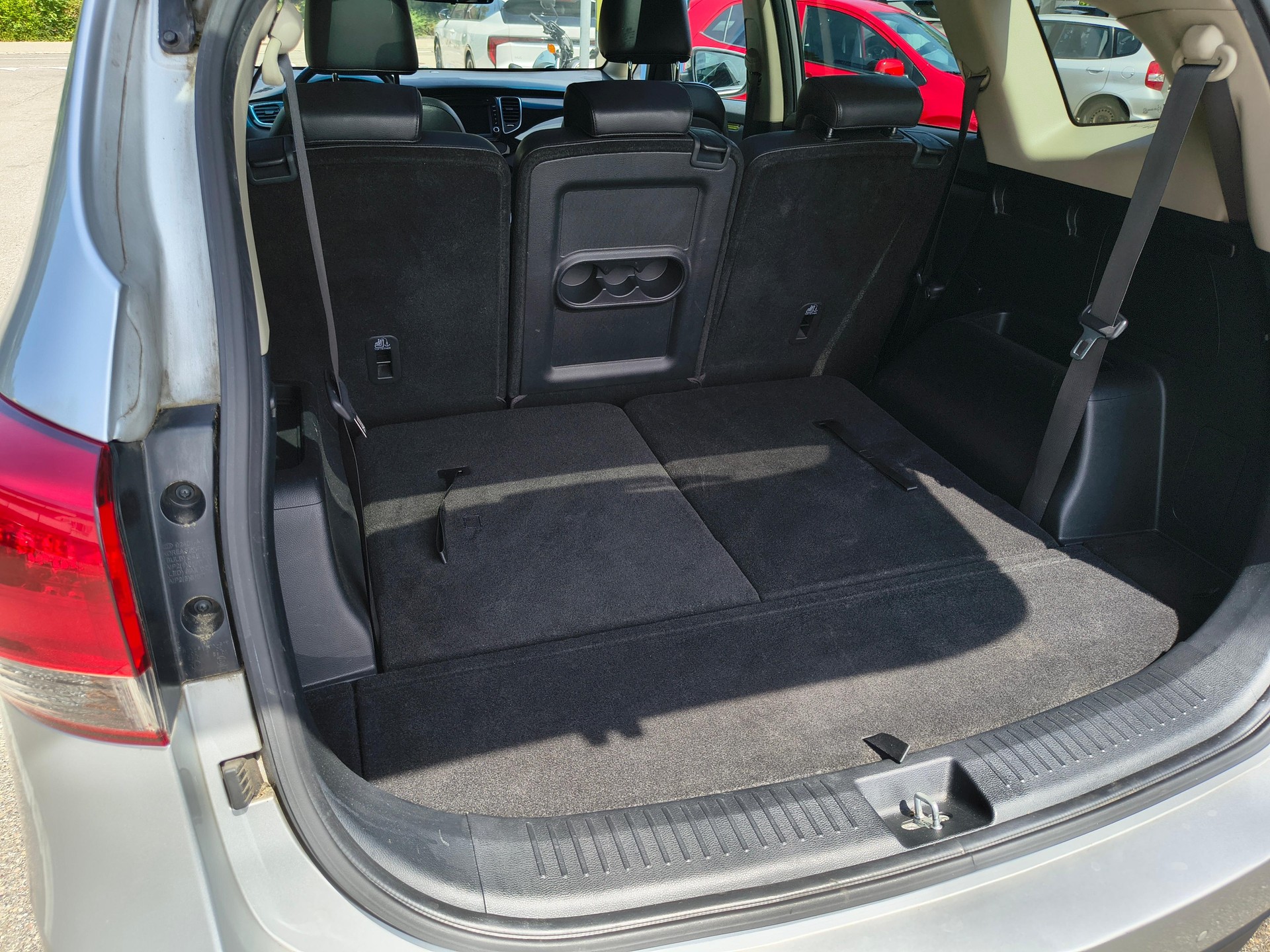 KIA Carens 1.7 CRDi Swiss Eco Edition-image-12