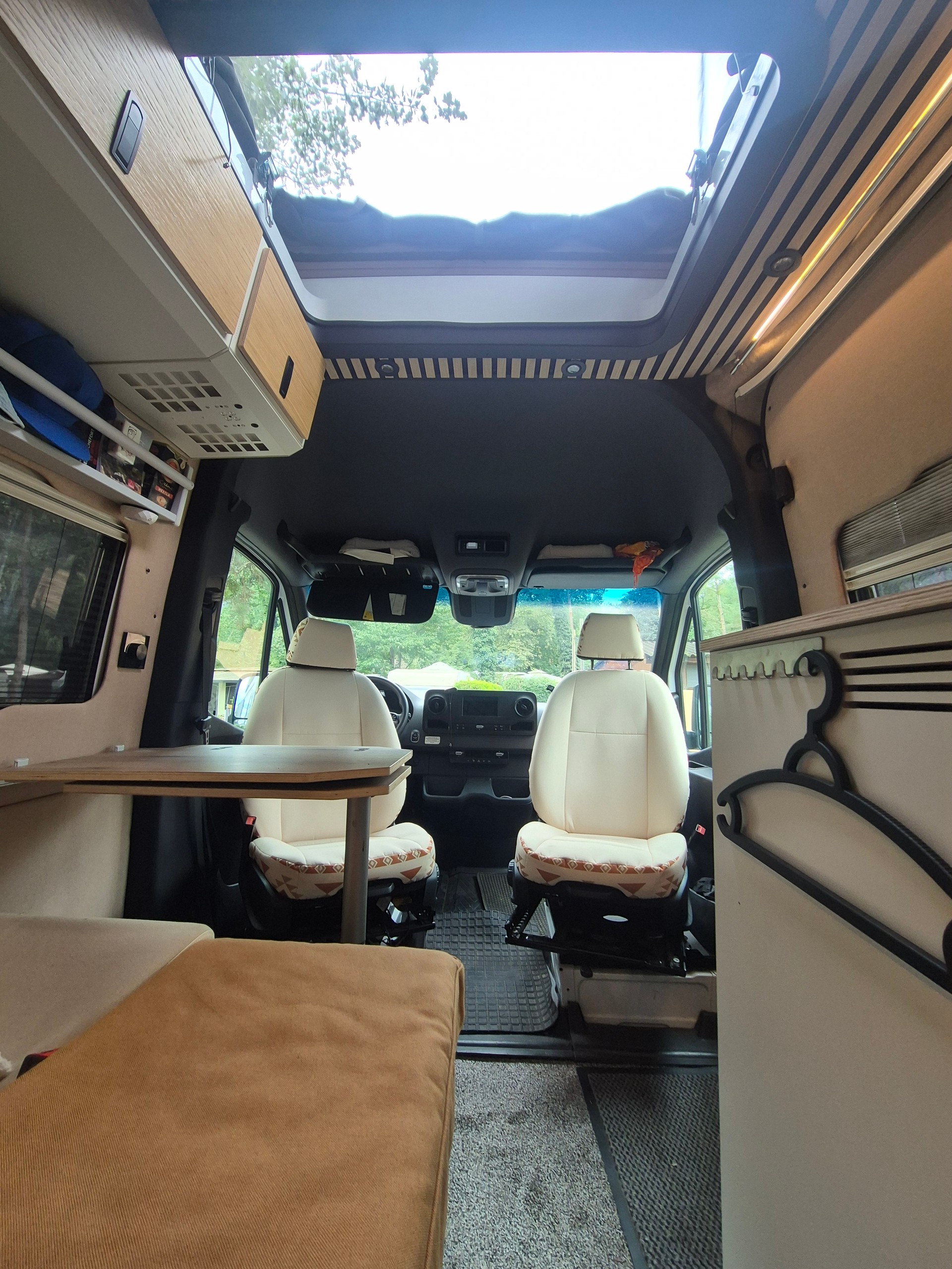 MERCEDES-BENZ Sprinter-image-12