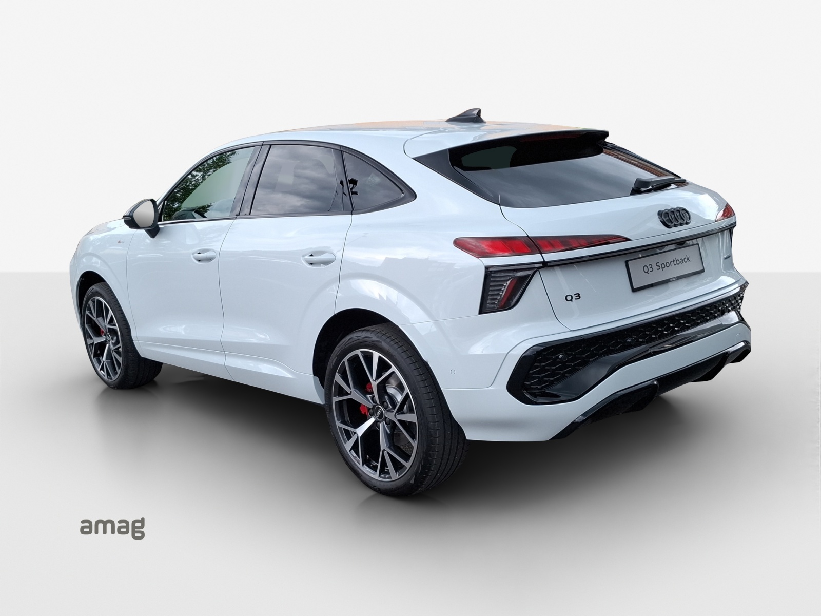 AUDI Q3 Sportback TFSI quattro 195 kW S tronic-showroom-element-2