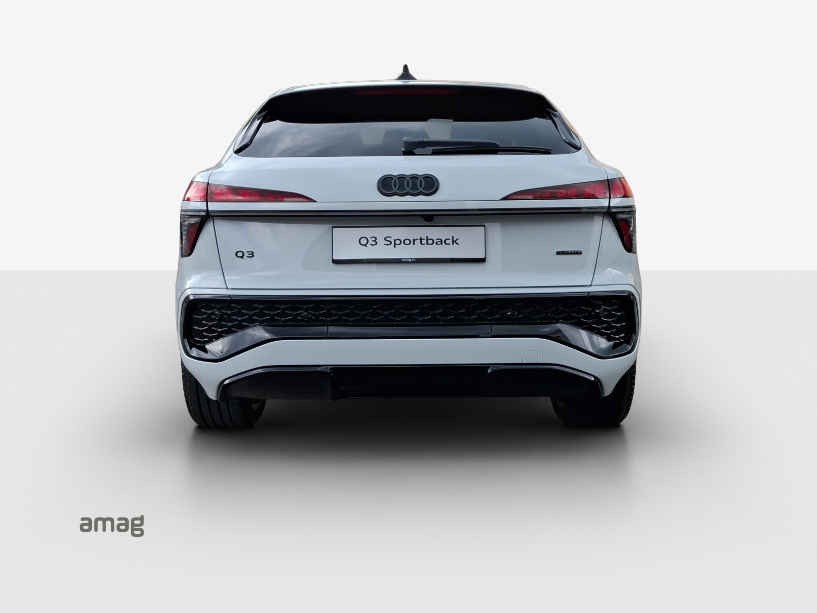 AUDI Q3 Sportback TFSI quattro 195 kW S tronic-showroom-element-3