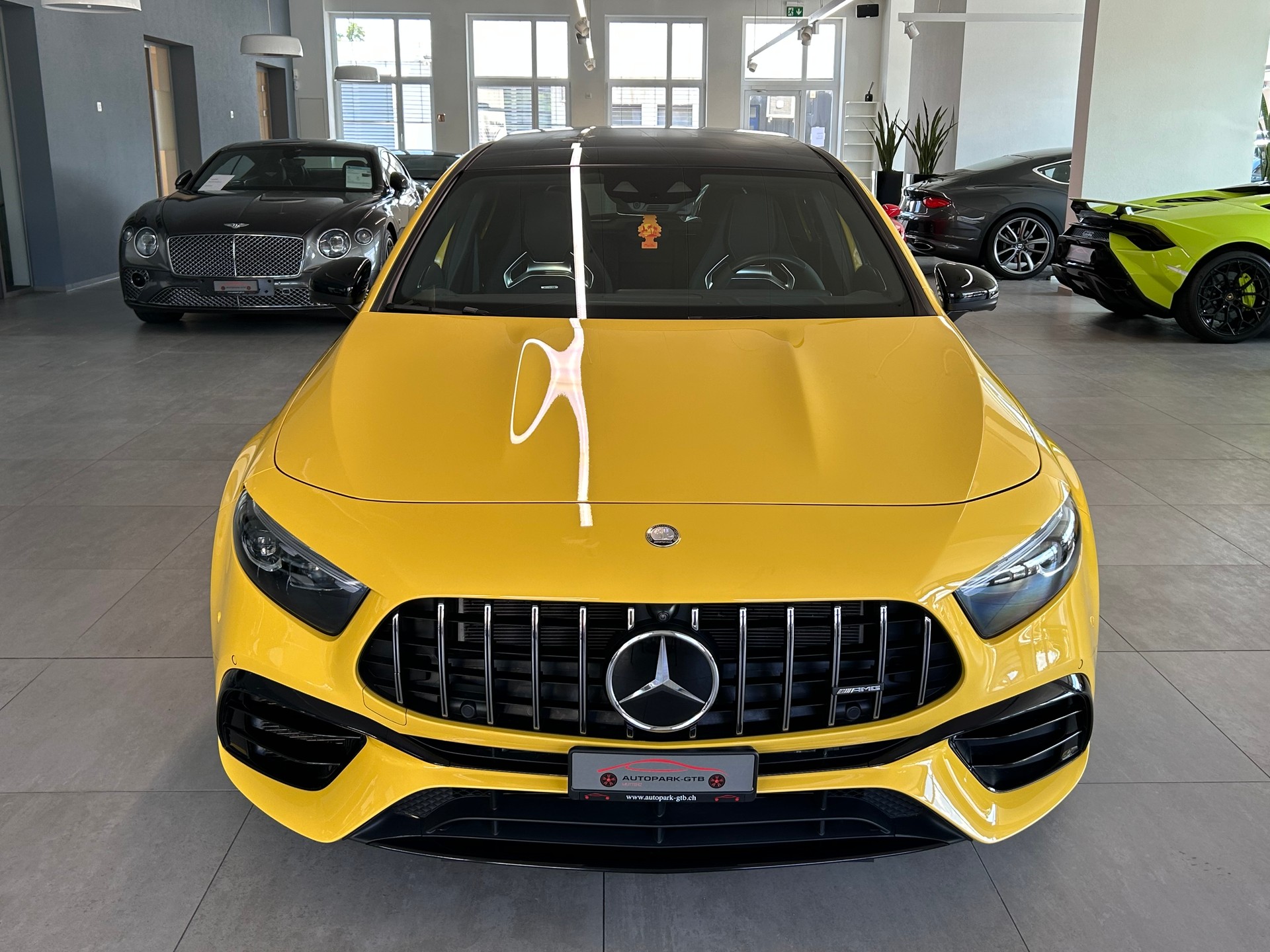 MERCEDES-BENZ A AMG 45 S 4Matic+ 8G-DCT-image-2