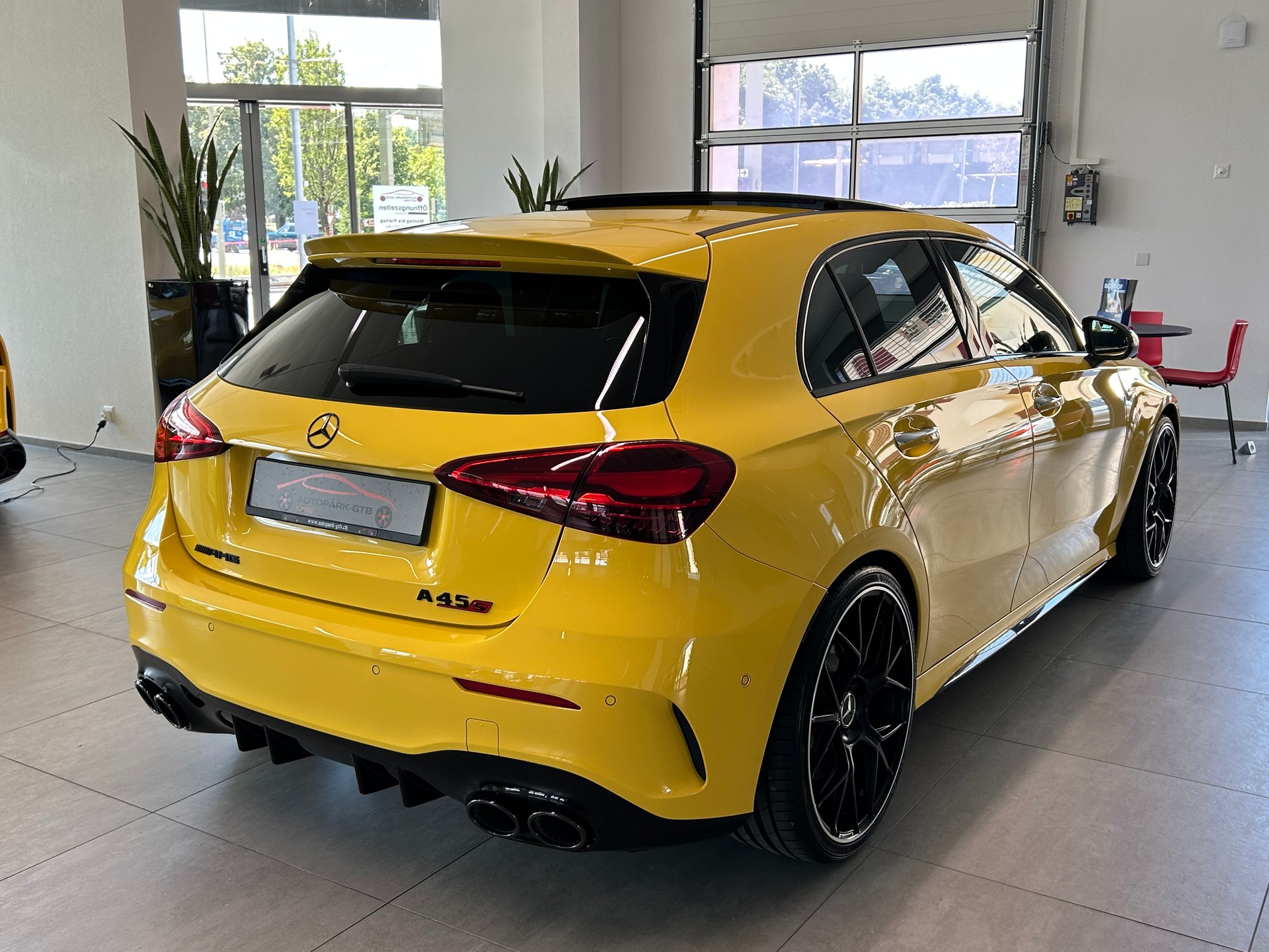 MERCEDES-BENZ A AMG 45 S 4Matic+ 8G-DCT-image-5