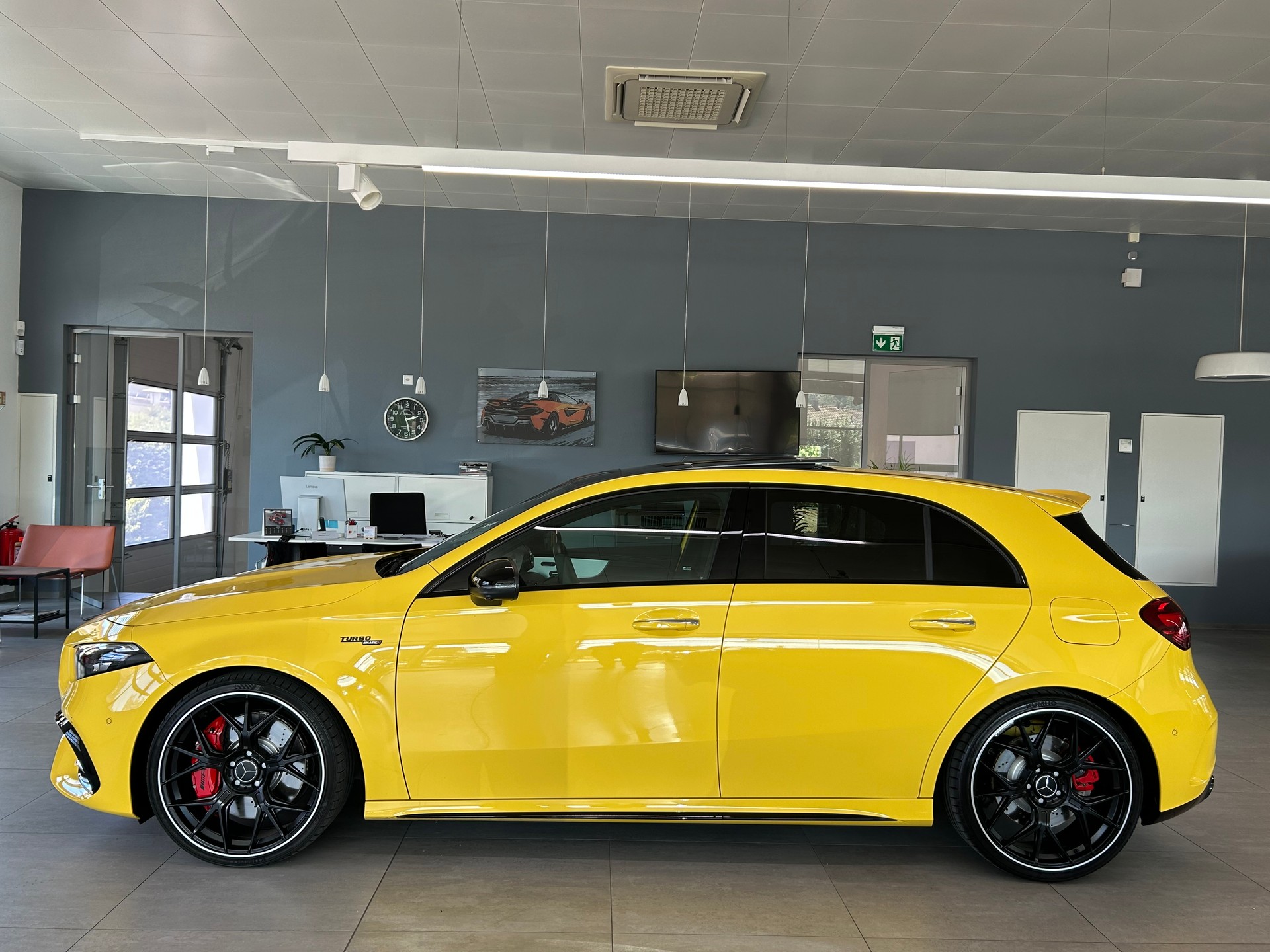 MERCEDES-BENZ A AMG 45 S 4Matic+ 8G-DCT-image-3