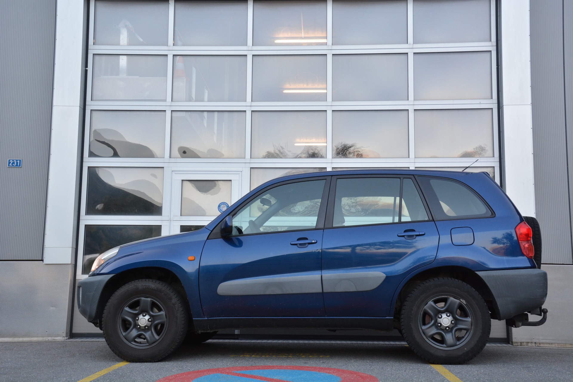 TOYOTA RAV-4 2.0 16V Linea Sol-image-2
