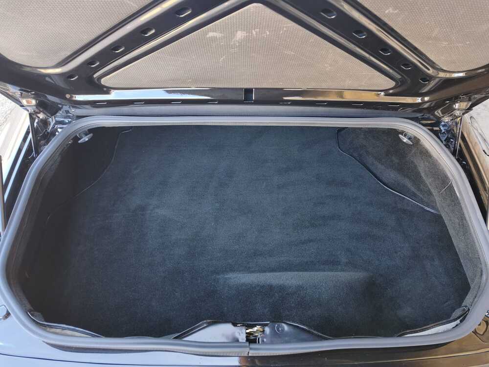 PORSCHE 944 Turbo-image-12