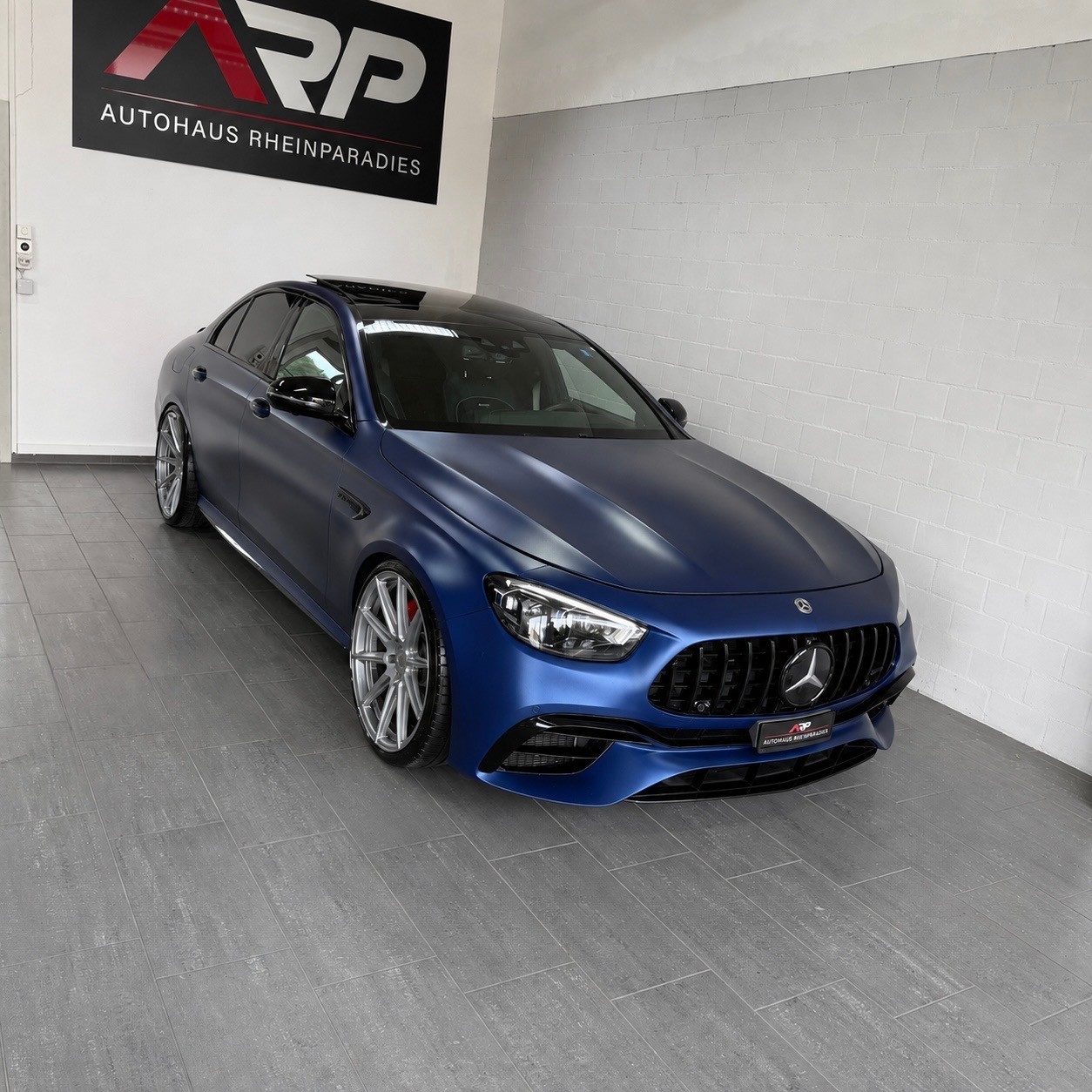 MERCEDES-BENZ AMG E 63 S 4Matic+ Speedshift 9G-TCT * Blau matt * Headup * Burmester * 360 Kamera * Distronic *-image-0