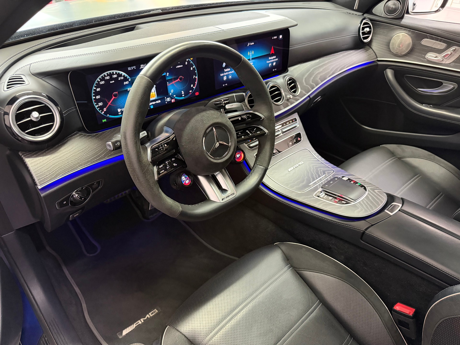 MERCEDES-BENZ AMG E 63 S 4Matic+ Speedshift 9G-TCT * Blau matt * Headup * Burmester * 360 Kamera * Distronic *-image-7