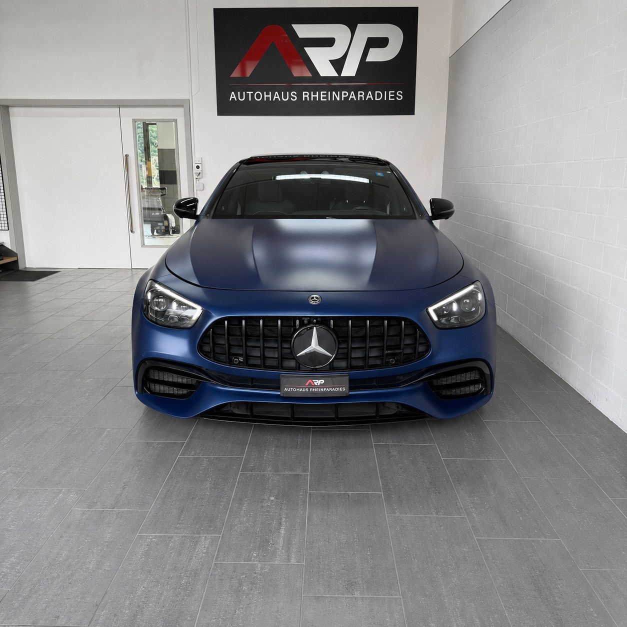 MERCEDES-BENZ AMG E 63 S 4Matic+ Speedshift 9G-TCT * Blau matt * Headup * Burmester * 360 Kamera * Distronic *-image-1