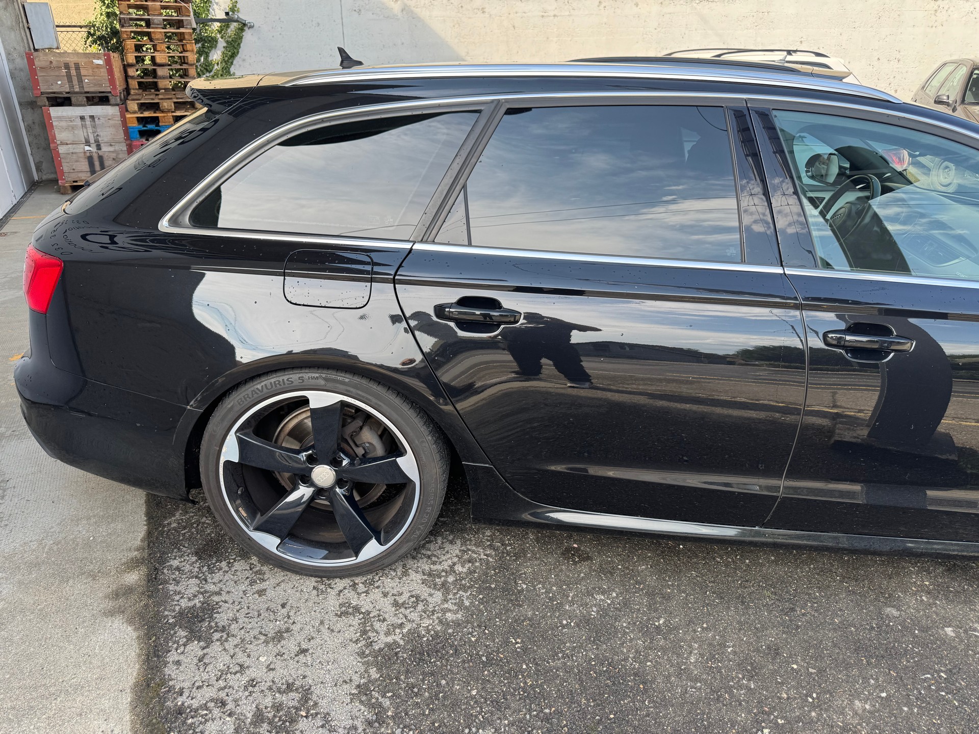 AUDI A6 Avant 3.0 TDI V6 quattro S-tronic-image-2