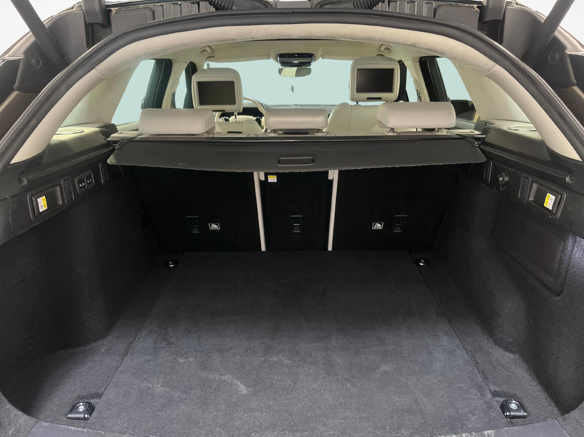 LAND ROVER Range Rover Velar 2.0 T 300 R-Dynamic HSE-image-11