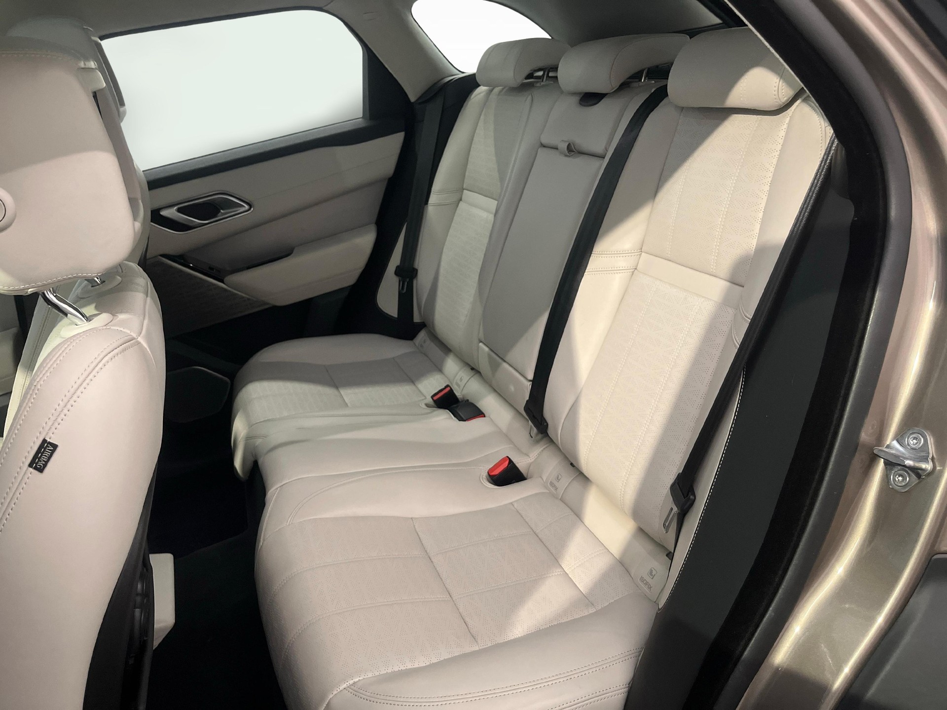 LAND ROVER Range Rover Velar 2.0 T 300 R-Dynamic HSE-image-10