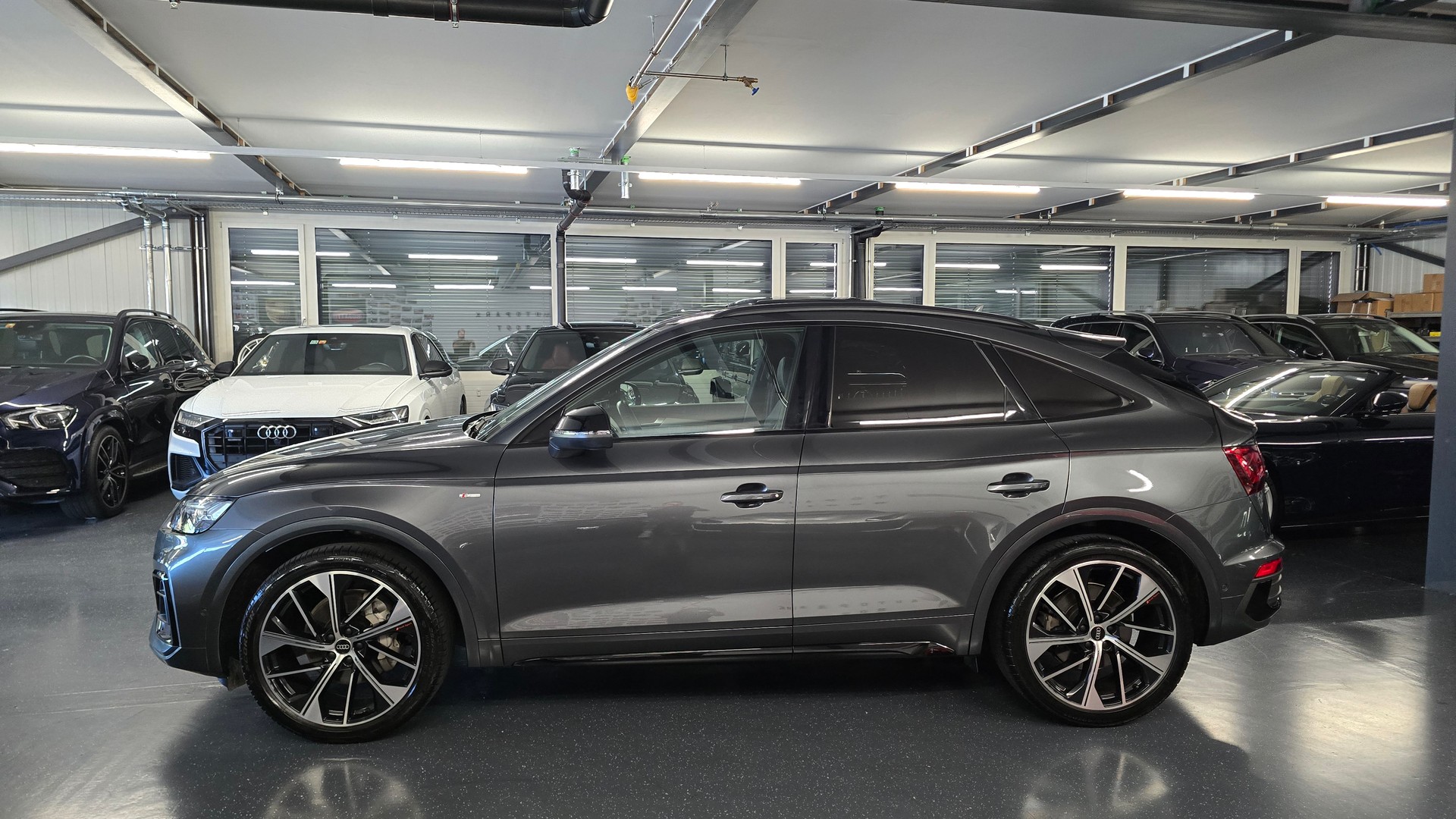 AUDI Q5 Sportback 40 TFSI S line quattro S-tronic-image-10