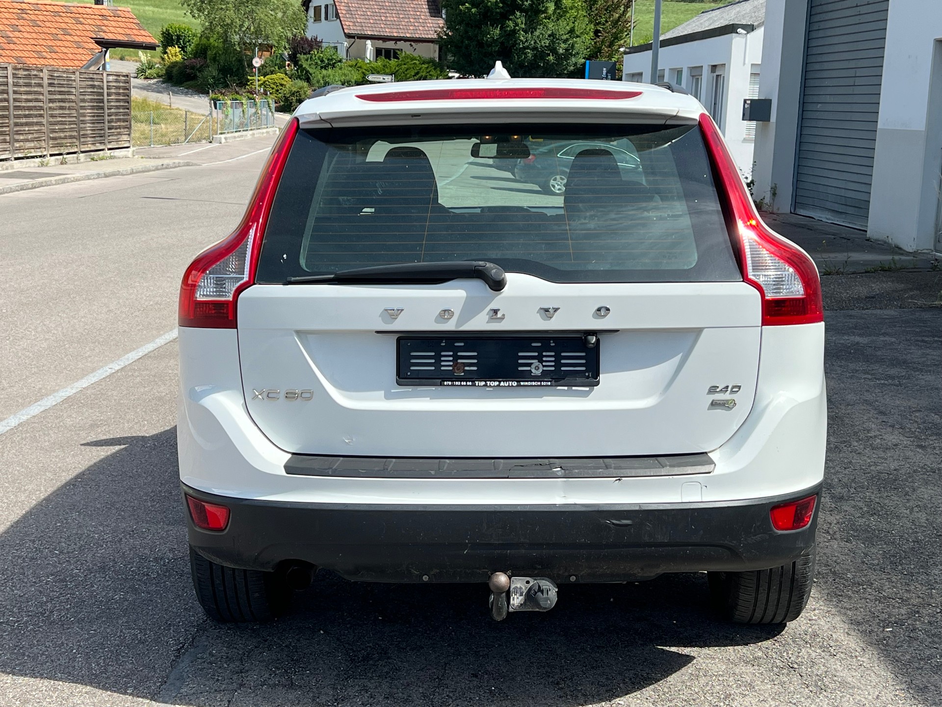 VOLVO XC60 2.4D-image-4