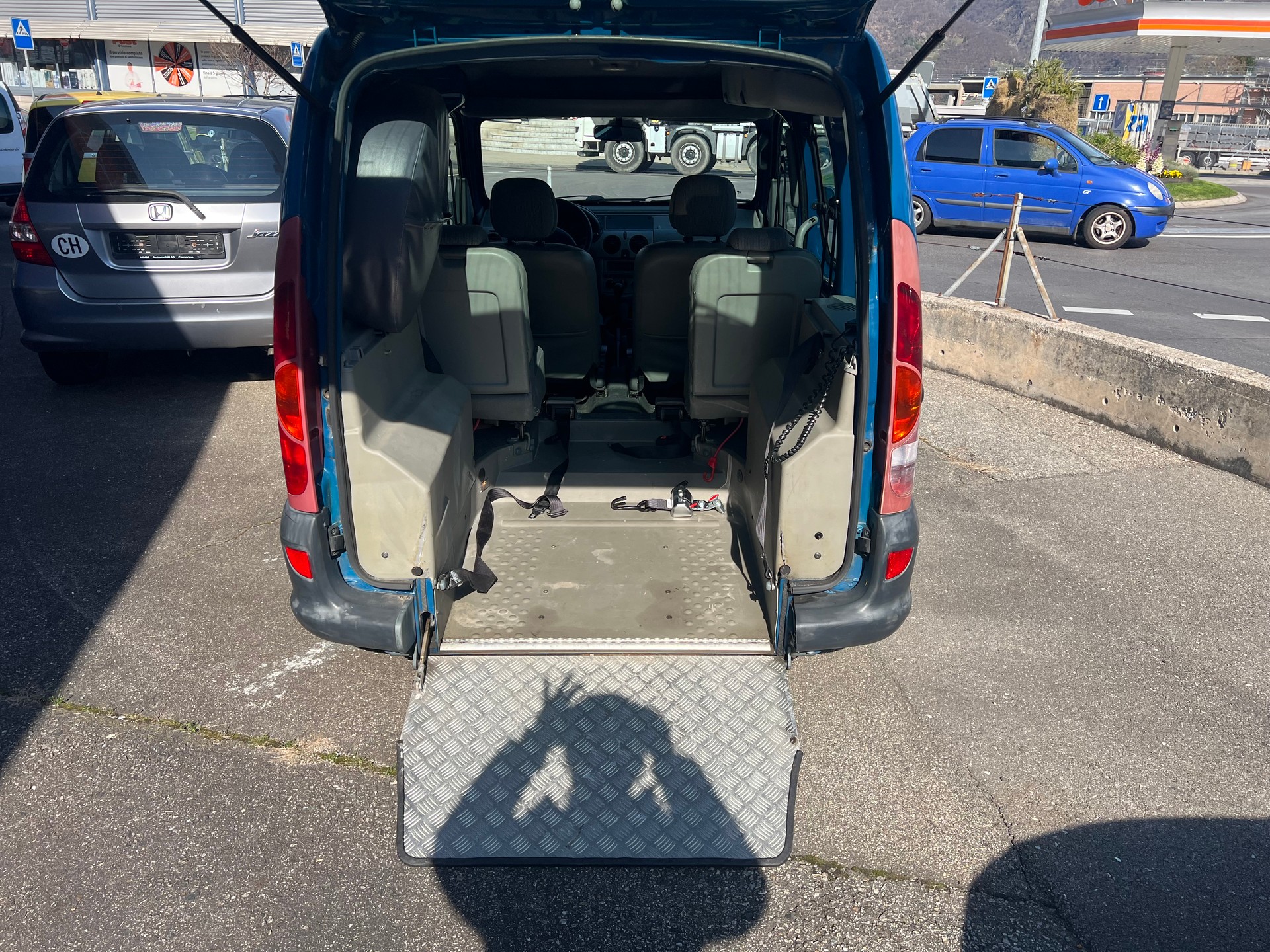 RENAULT Kangoo 1.4 Authentique Automatic-image-0
