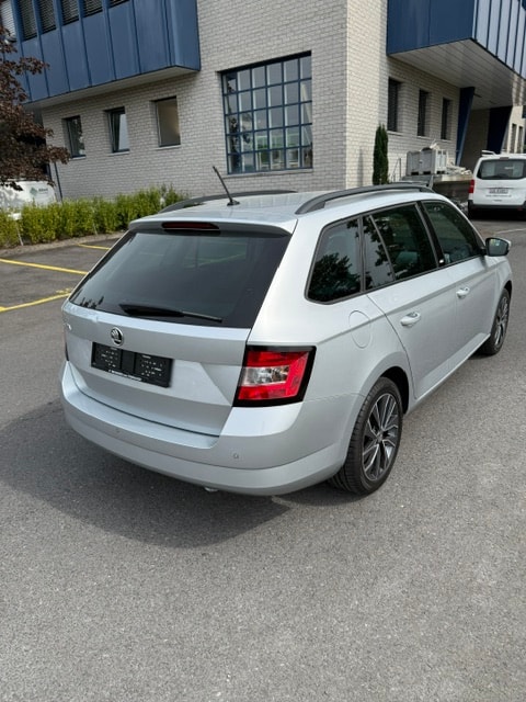 SKODA Fabia 1.2 TSI Swiss Edition DSG-image-2