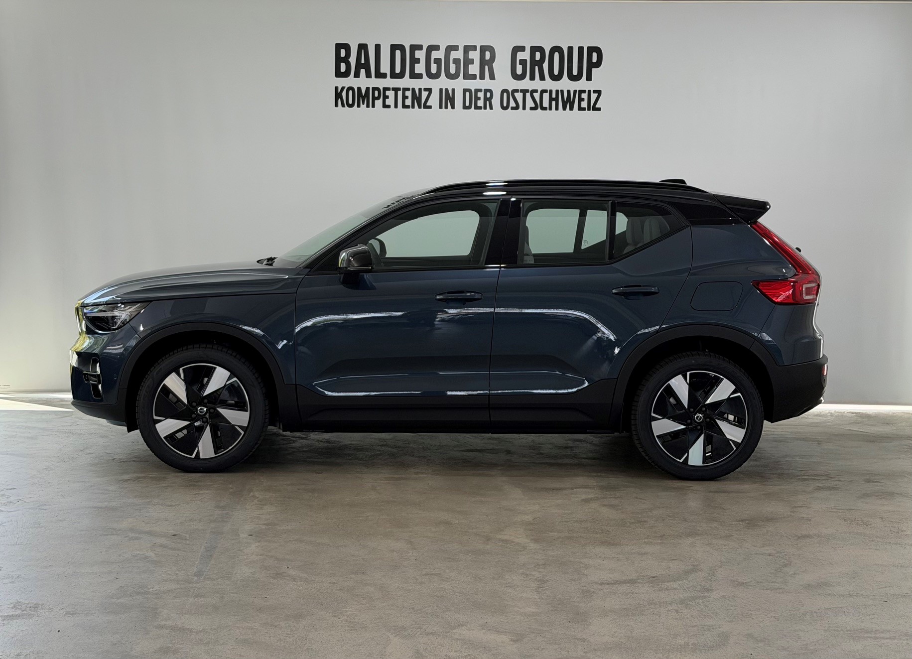 VOLVO EX40 Twin Ultra AWD-image-1