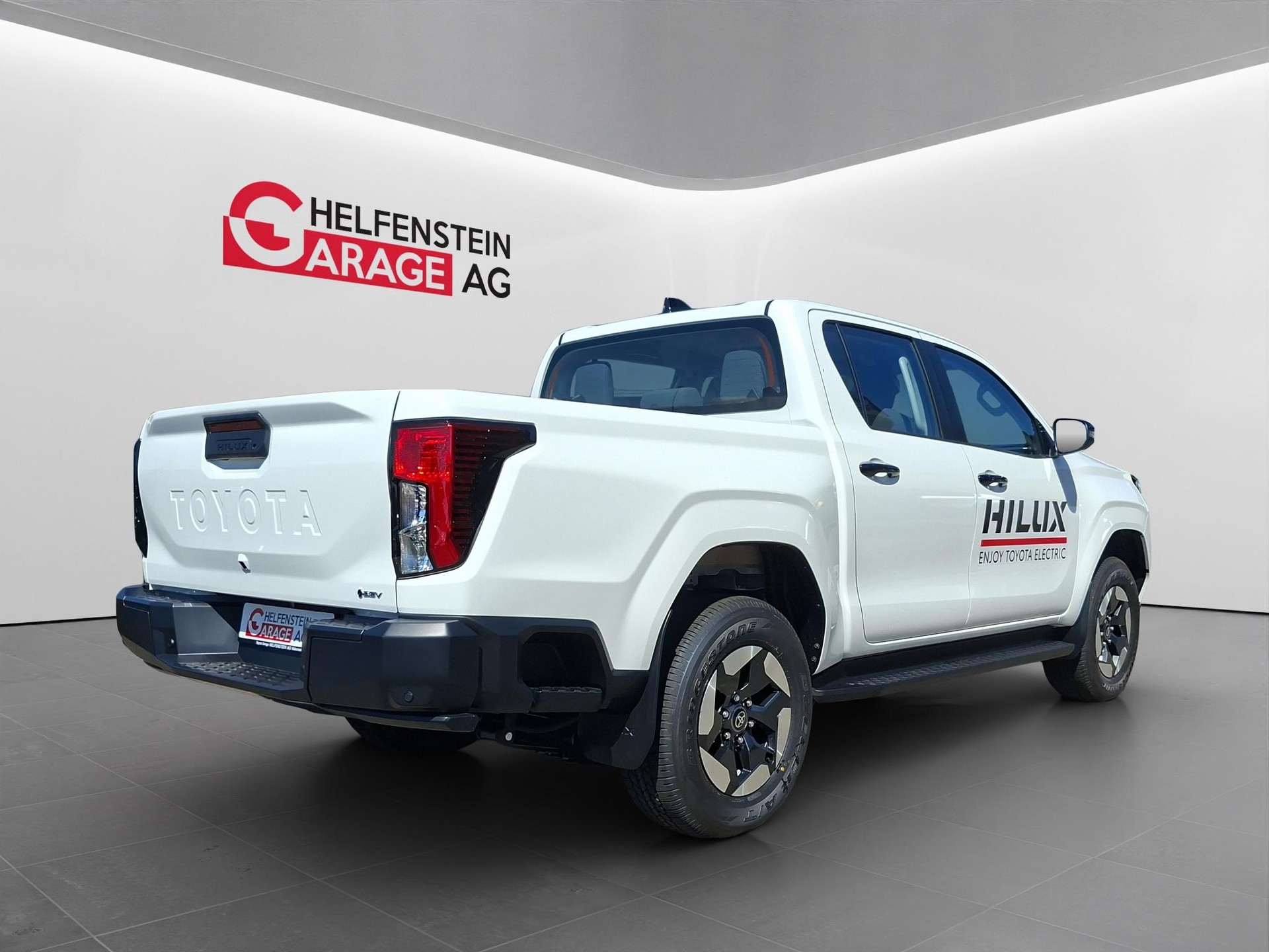 TOYOTA Hilux Double Cab.-Pick-up 59KWh Comfort-image-4