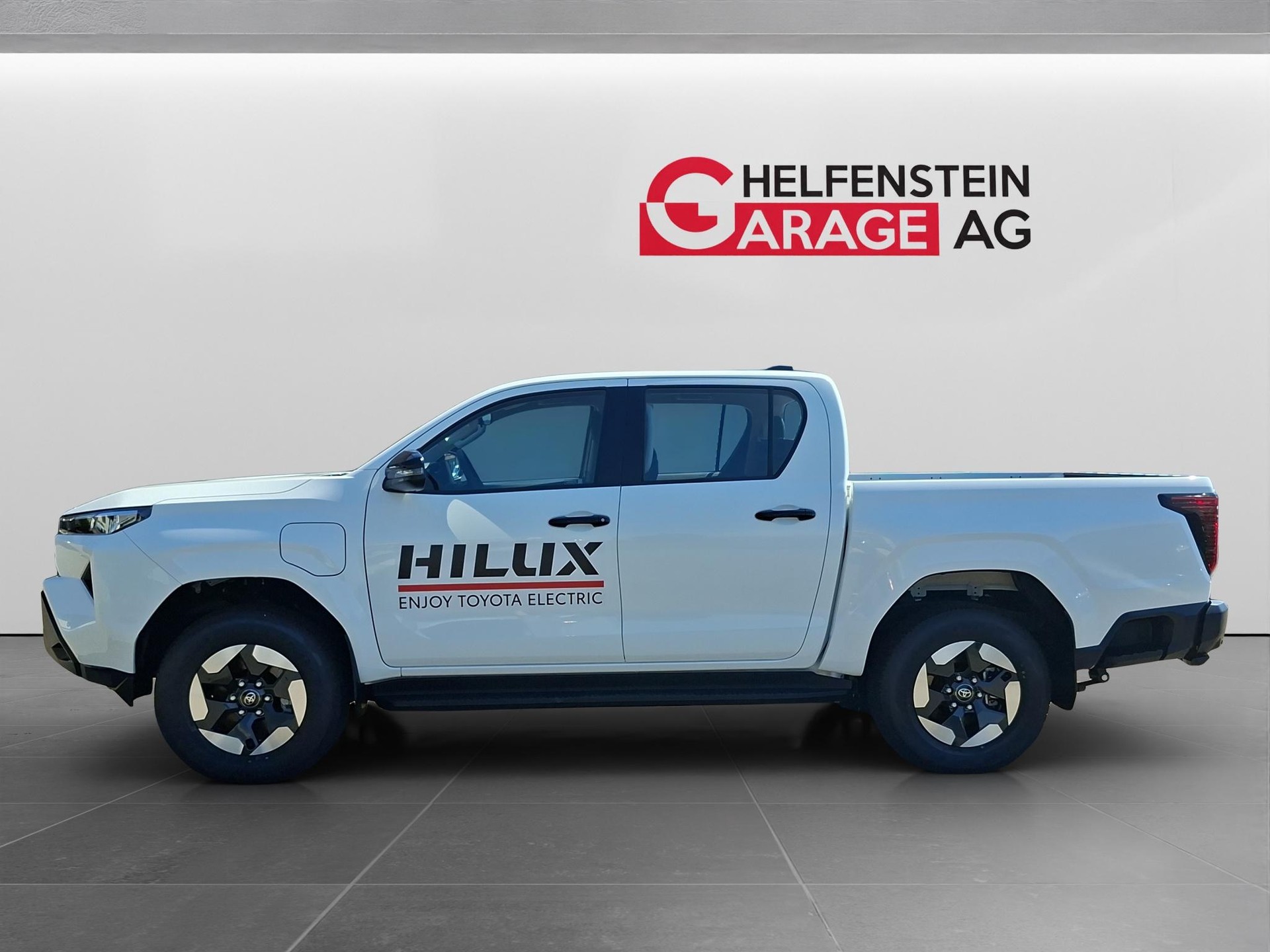 TOYOTA Hilux Double Cab.-Pick-up 59KWh Comfort-image-1