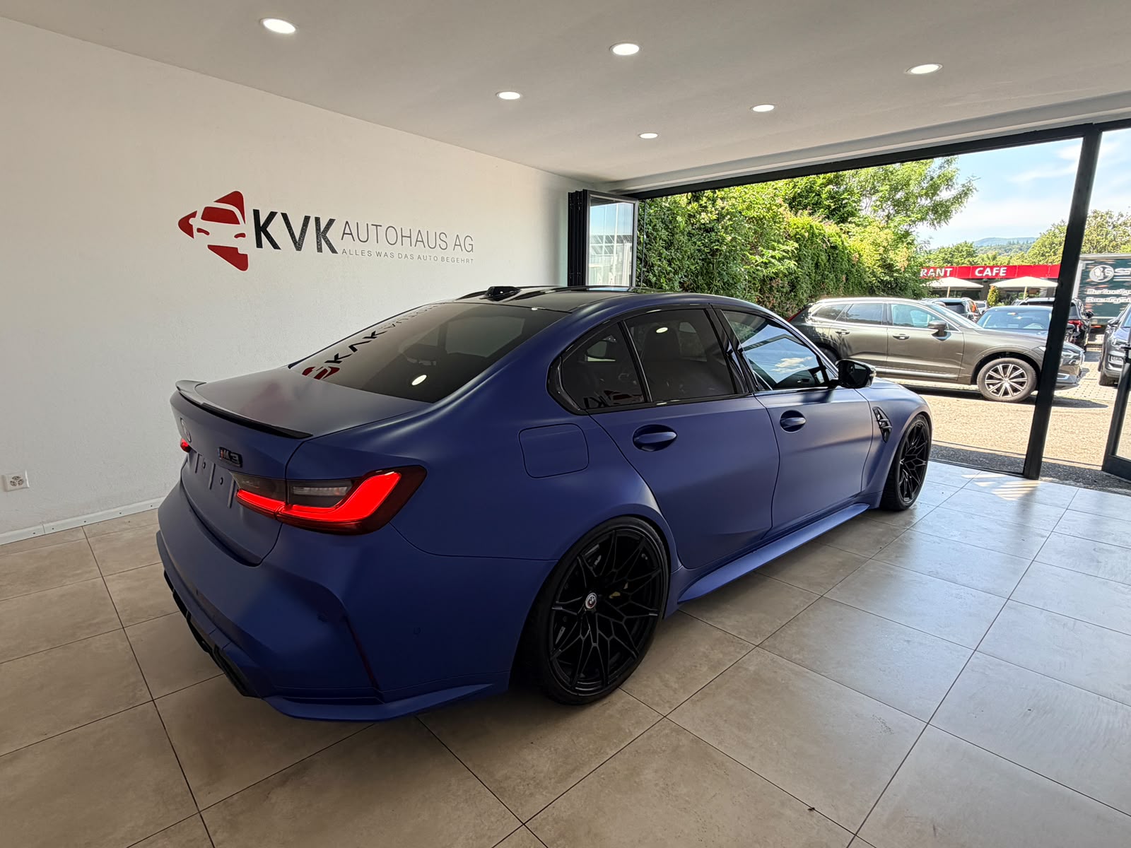 BMW M3 Competition M xDrive* Traumaustattung *-image-4