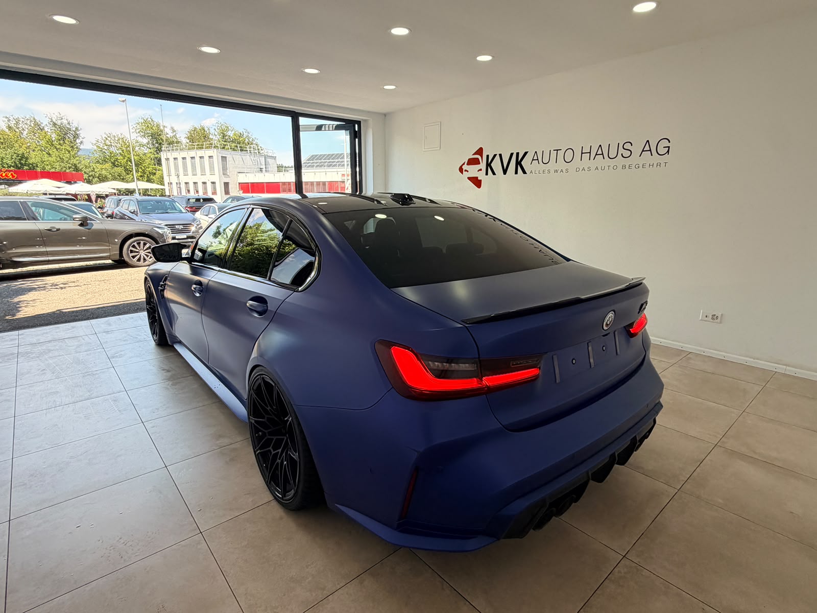 BMW M3 Competition M xDrive* Traumaustattung *-image-5