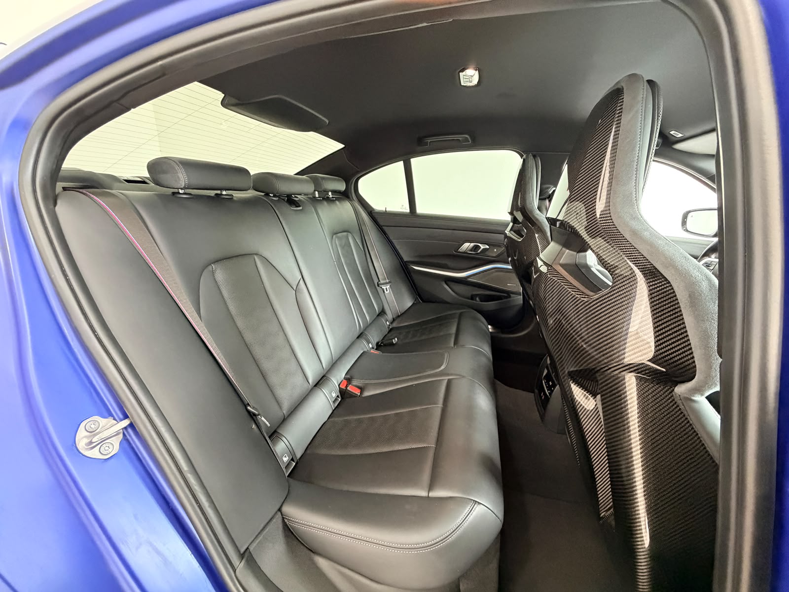 BMW M3 Competition M xDrive* Traumaustattung *-image-17