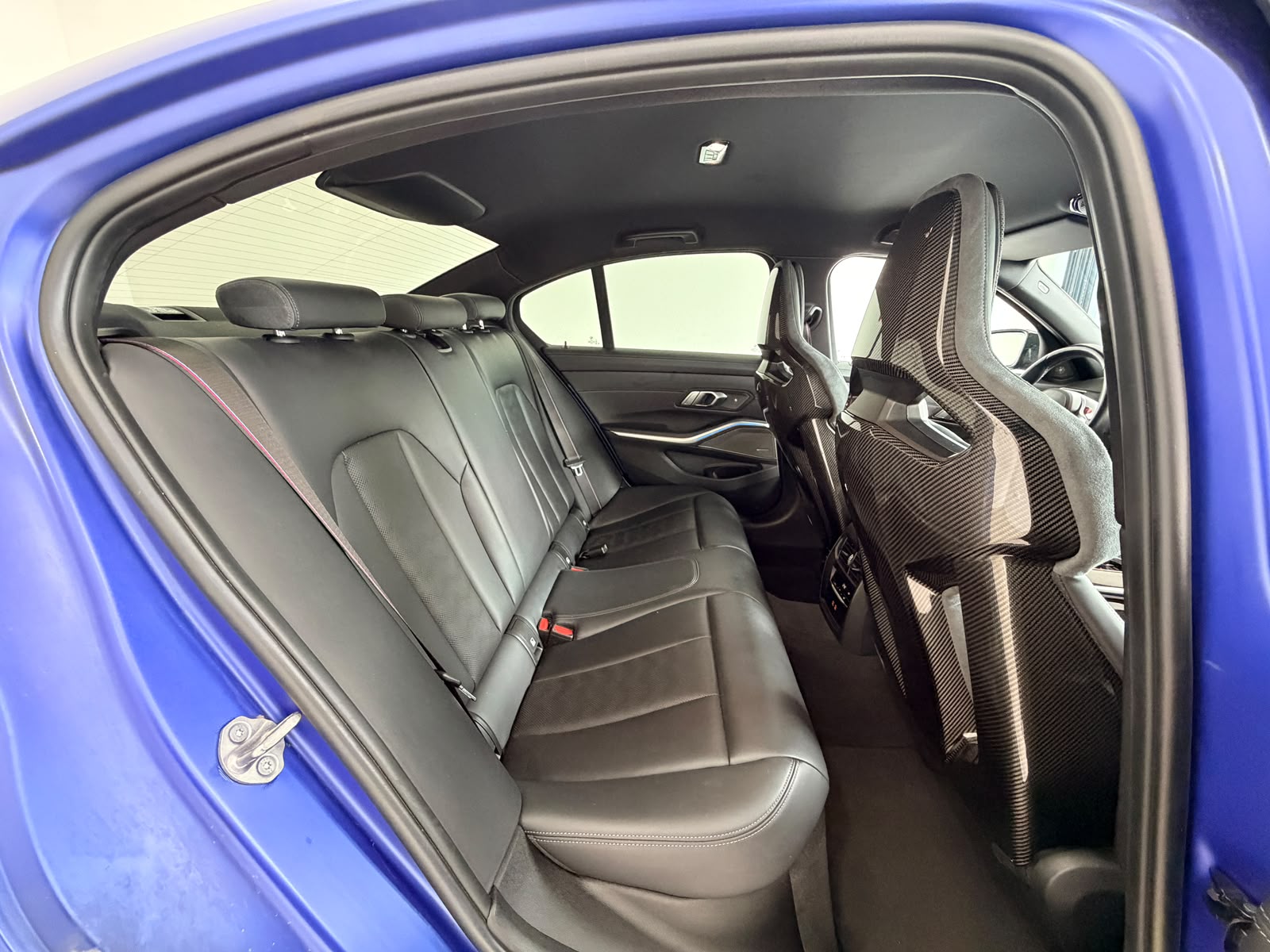 BMW M3 Competition M xDrive* Traumaustattung *-image-16