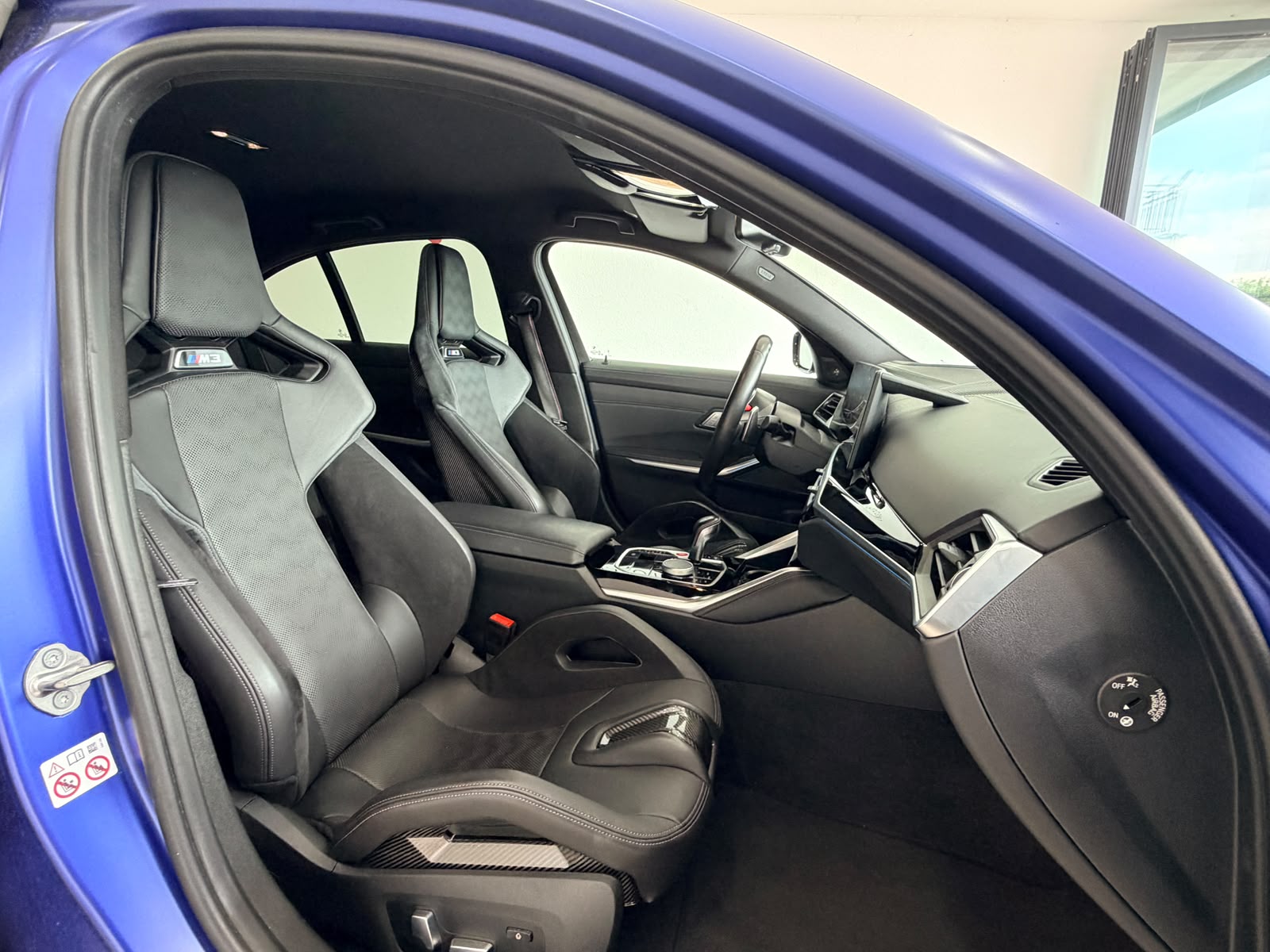 BMW M3 Competition M xDrive* Traumaustattung *-image-15