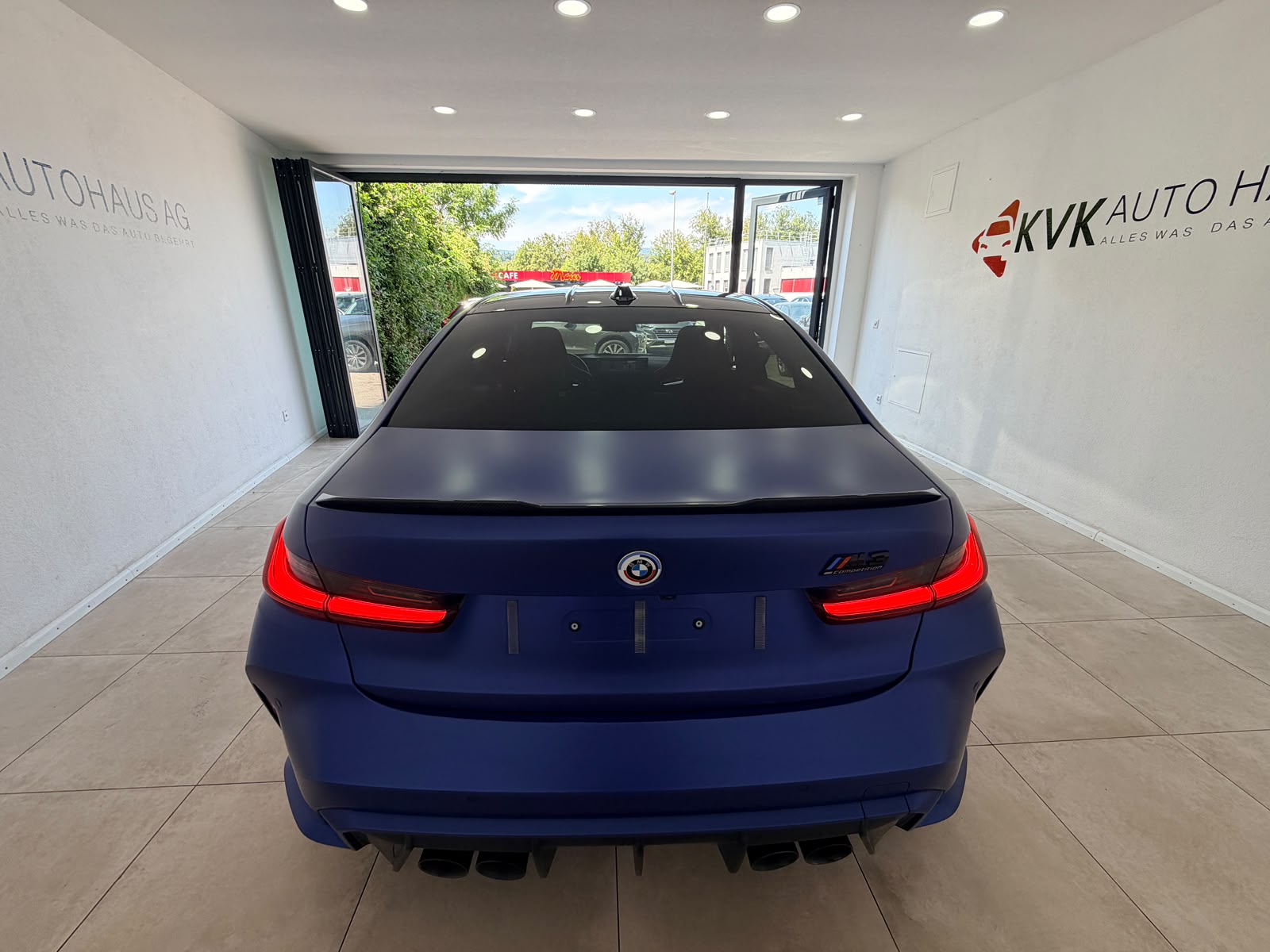 BMW M3 Competition M xDrive* Traumaustattung *-image-7