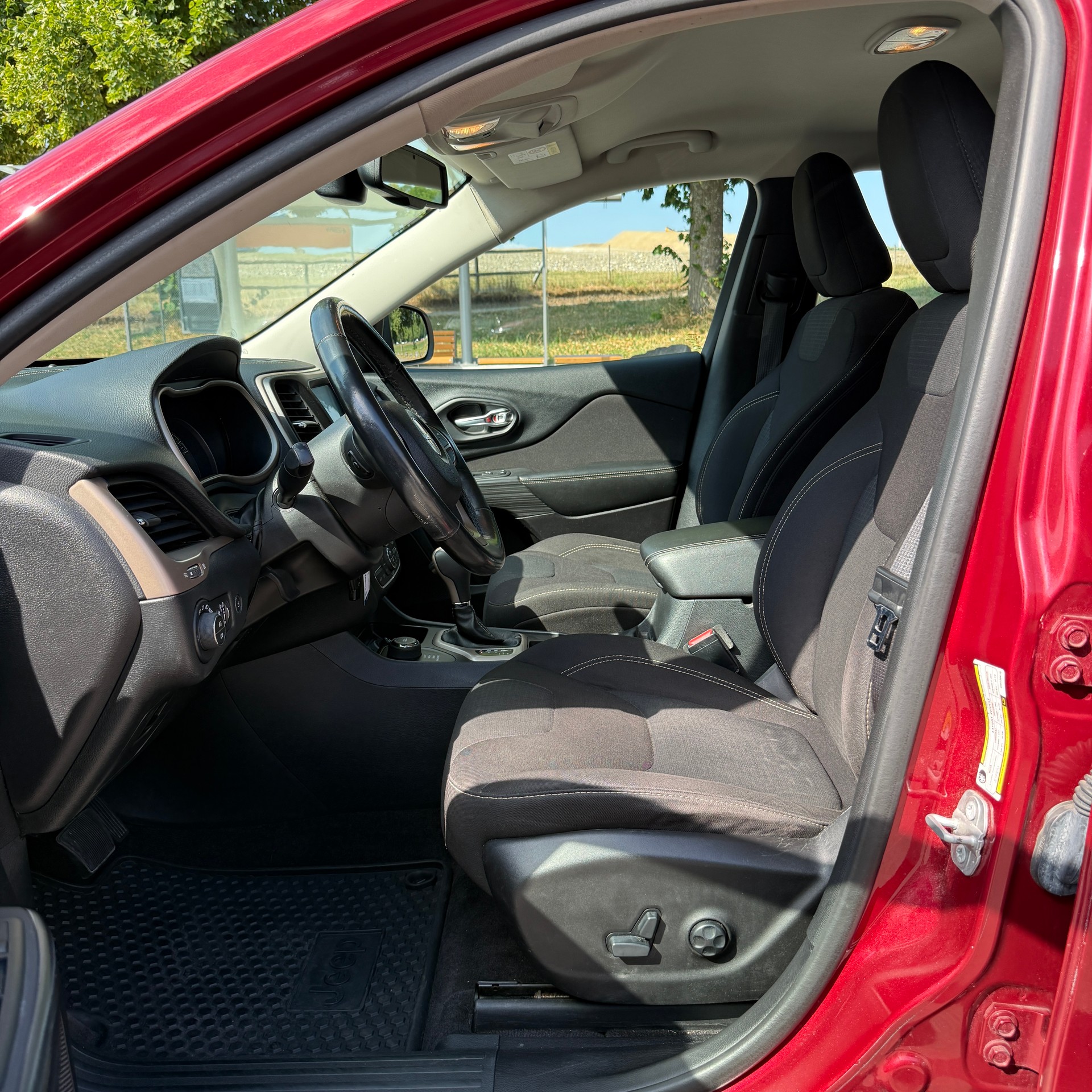 JEEP Cherokee 2.2TD Longitude AWD 9ATX-image-8