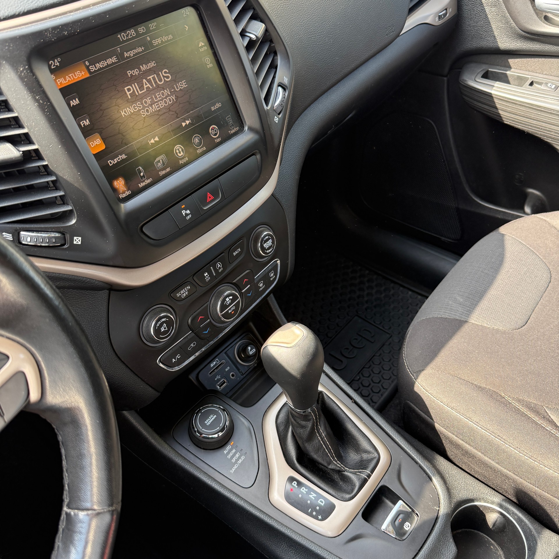 JEEP Cherokee 2.2TD Longitude AWD 9ATX-image-10