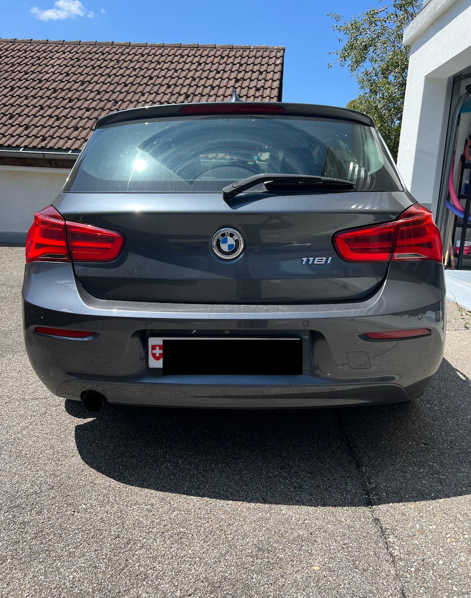 BMW 118i Frisch ab MFK, Ledersitze-image-1