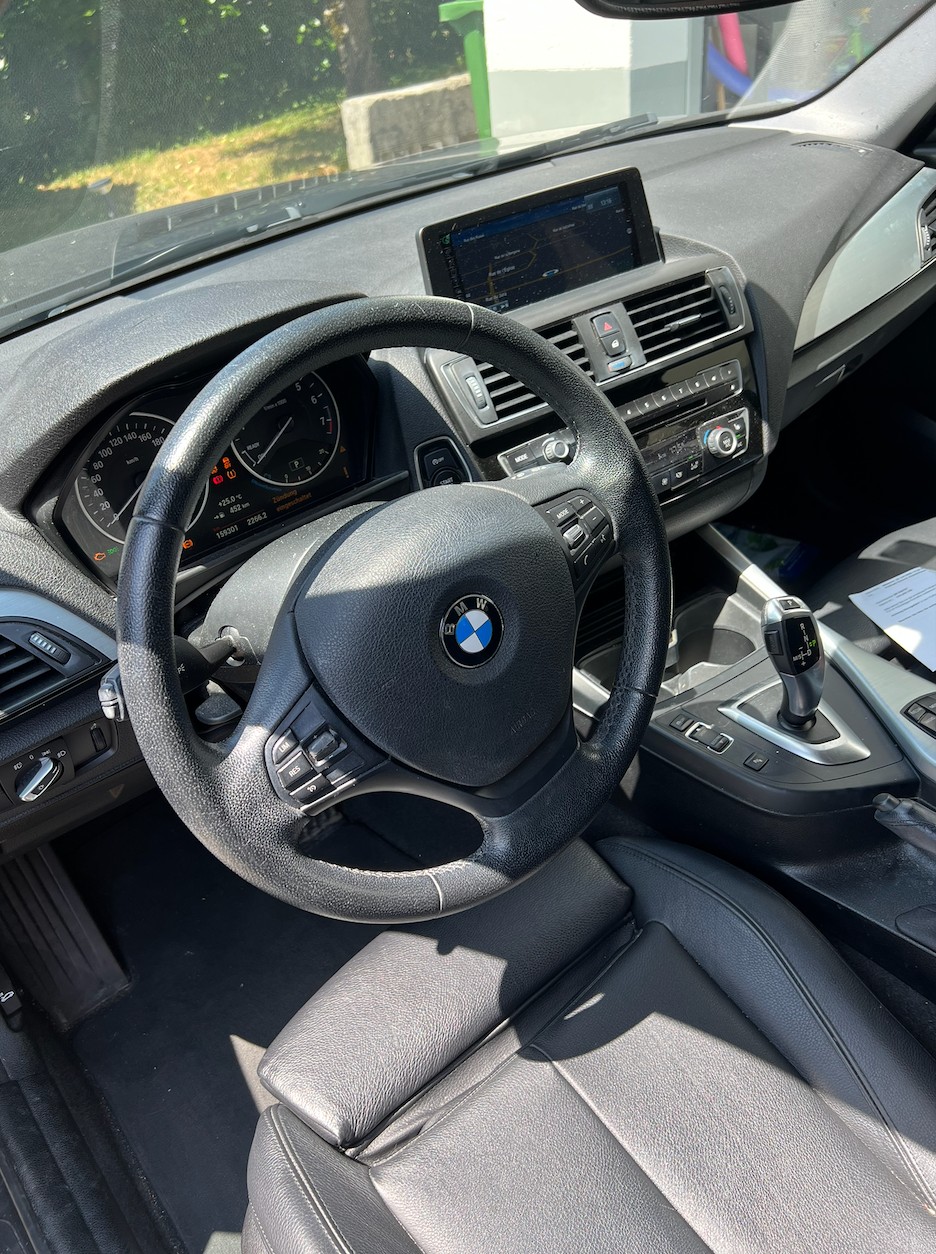 BMW 118i Frisch ab MFK, Ledersitze-image-2