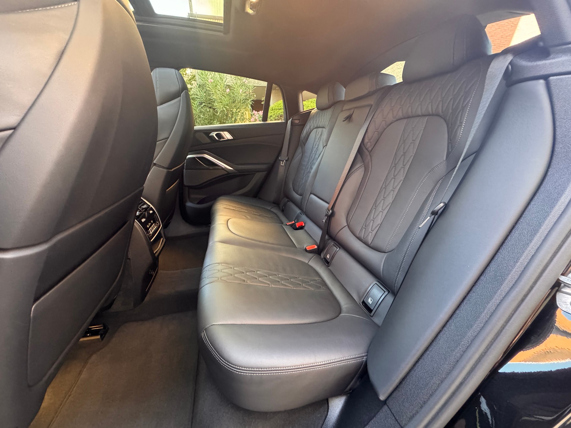 BMW X6 xDrive 48V 40d Steptronic M Sport-image-15