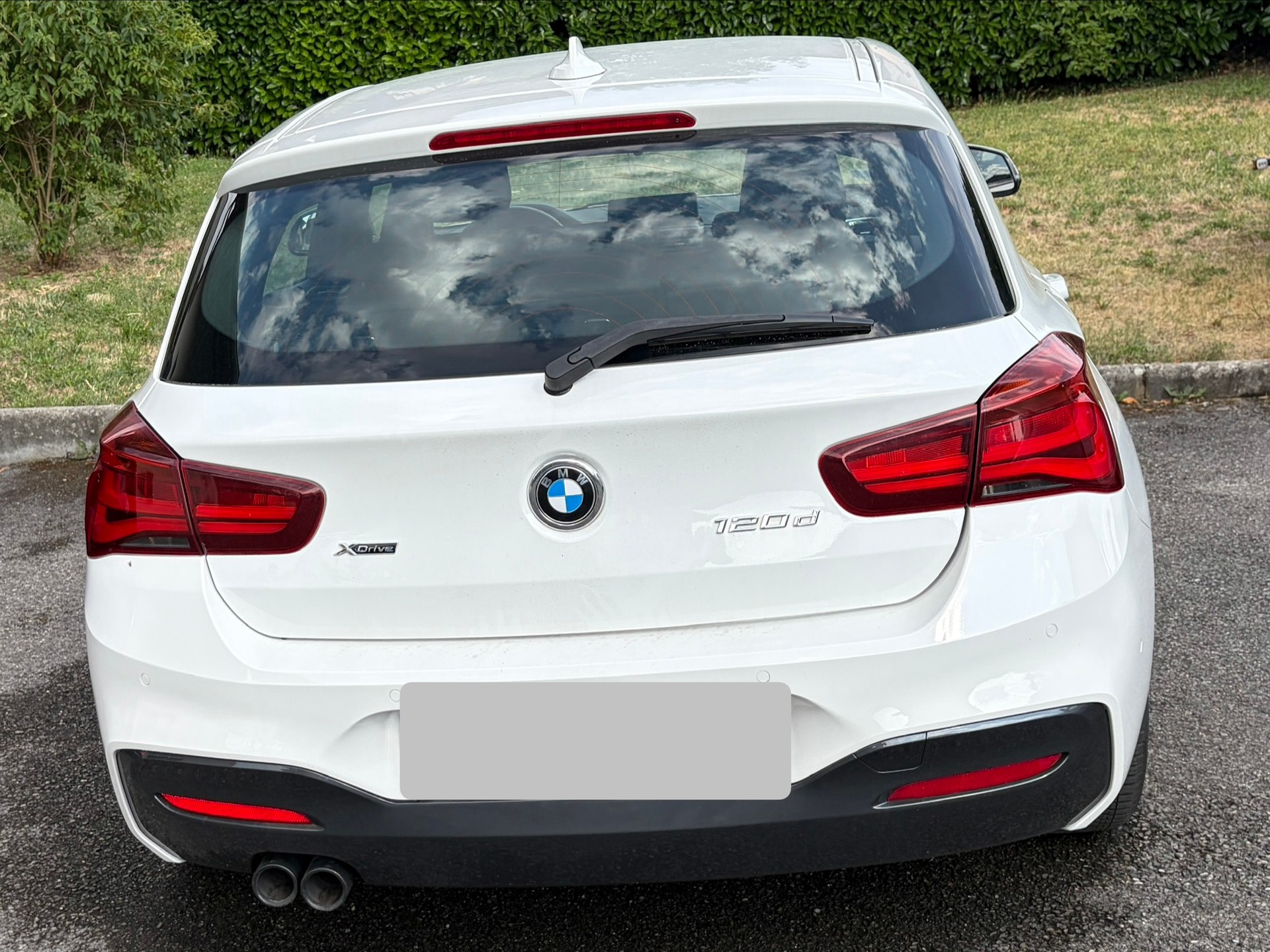 BMW 120d xDrive-image-1