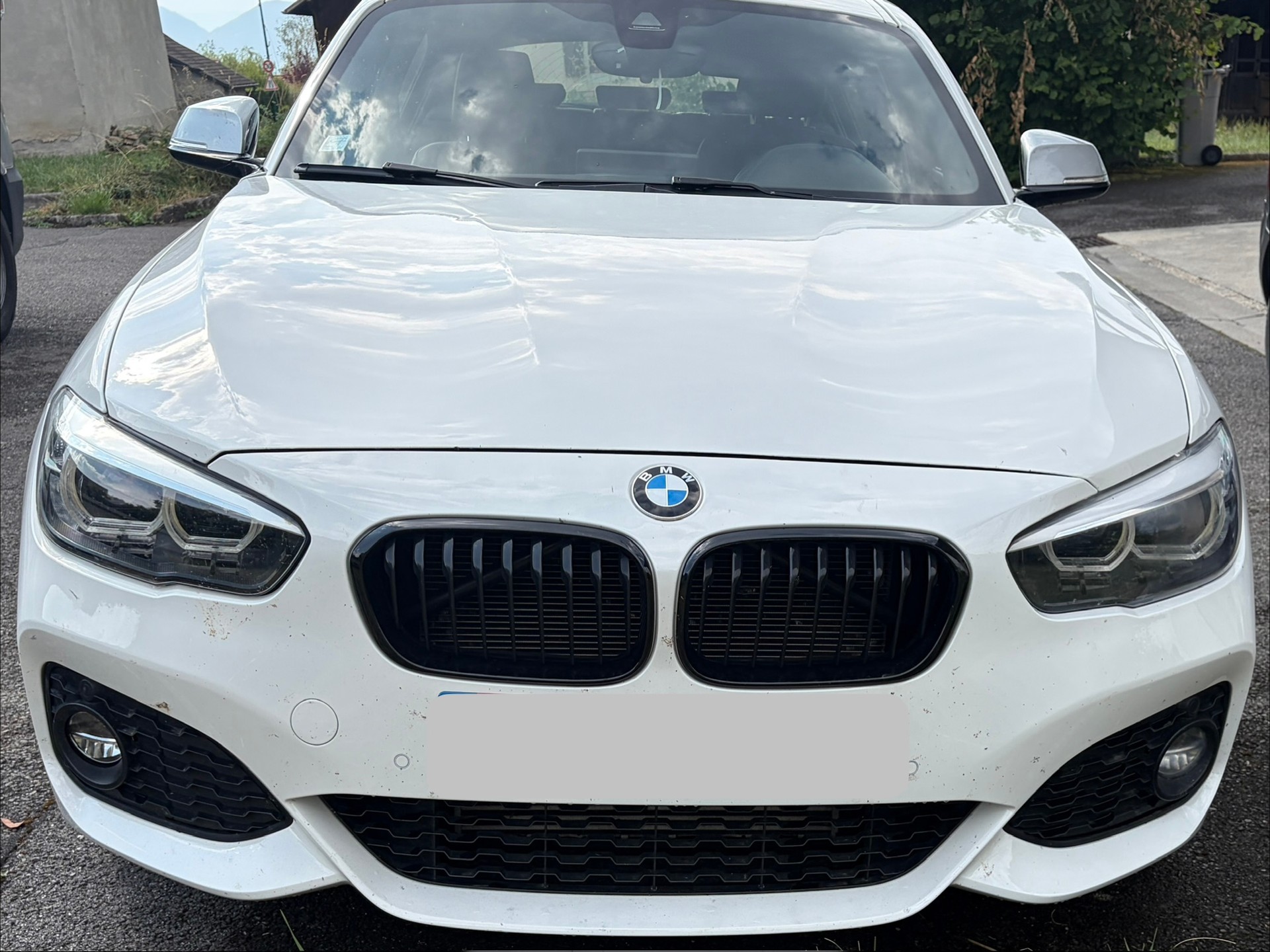 BMW 120d xDrive-image-0