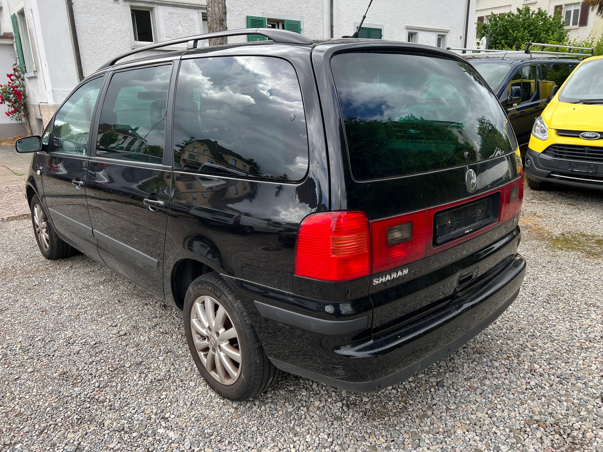 VW Sharan 1.9 TDI Highline-image-3