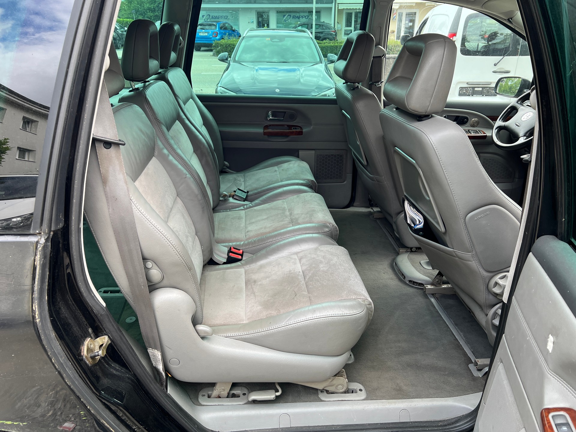 VW Sharan 1.9 TDI Highline-image-11