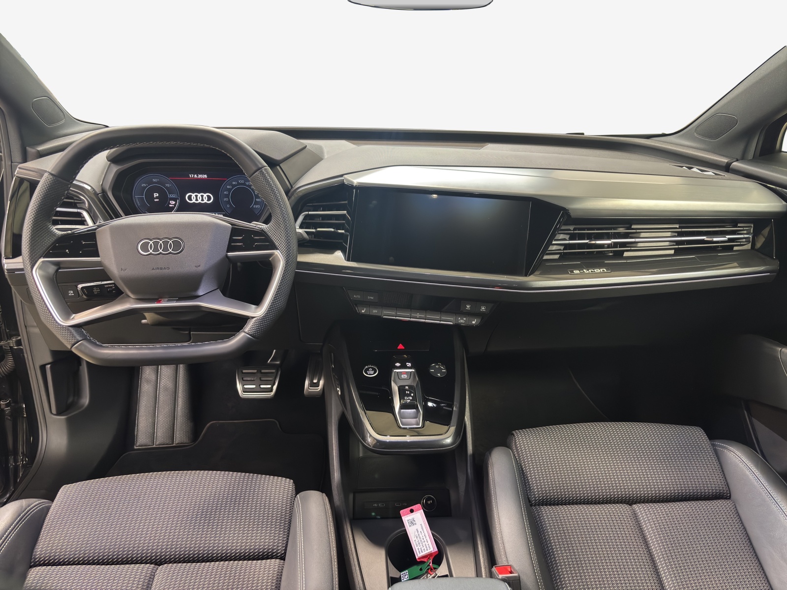 AUDI Q4 e-tron 40-image-9
