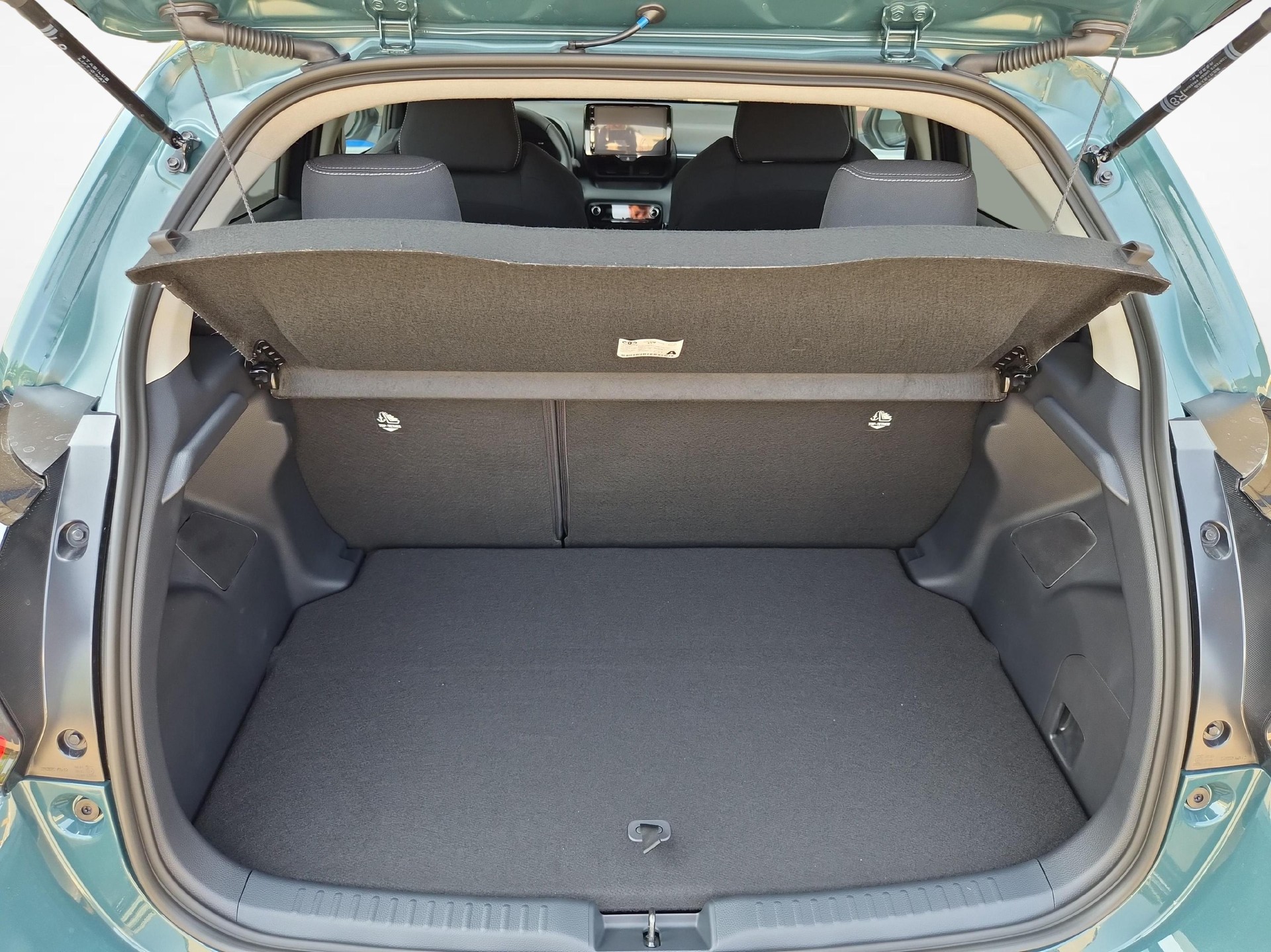 TOYOTA Yaris 1.5 VVT-i HSD Trend-image-11