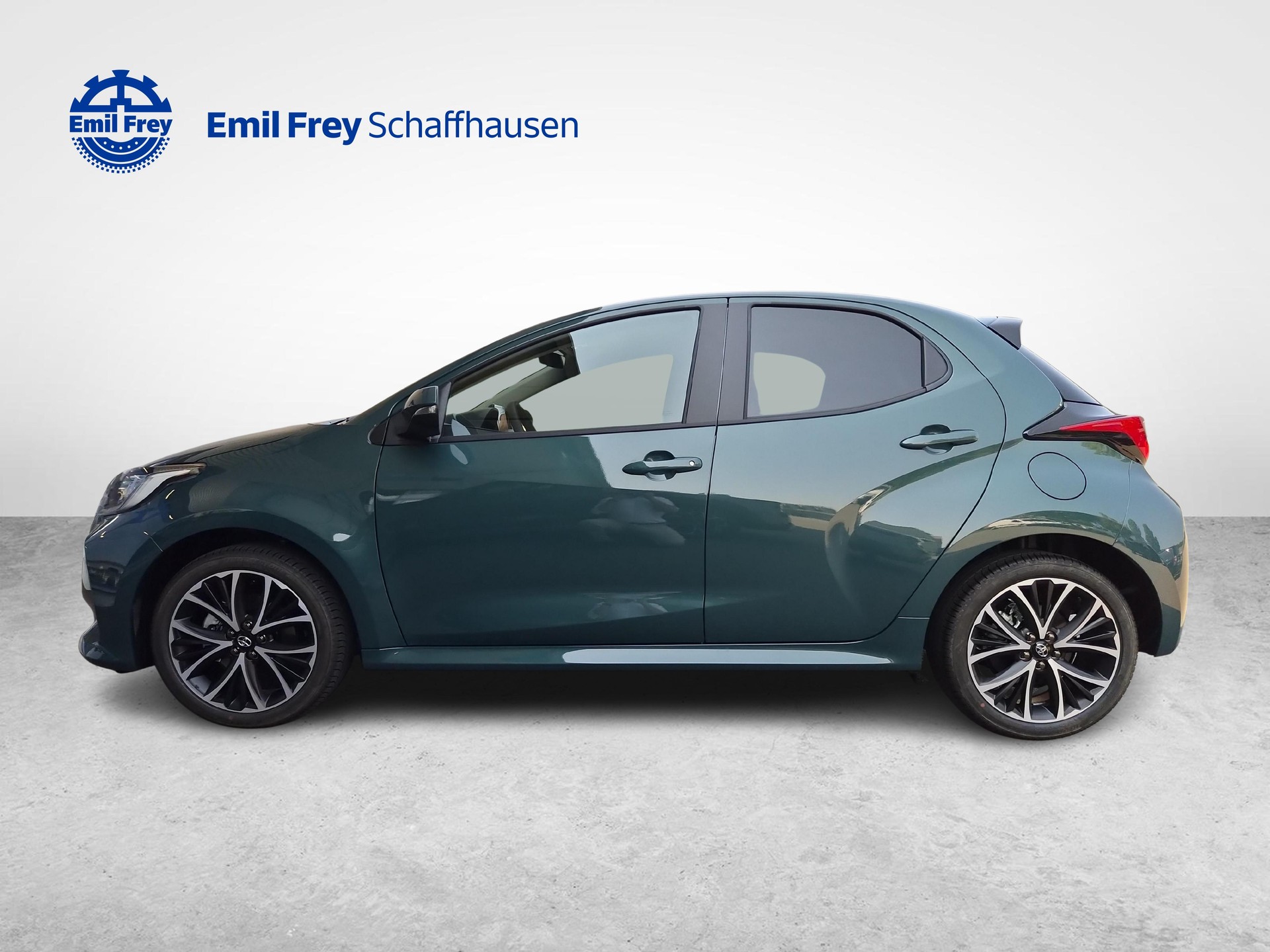 TOYOTA Yaris 1.5 VVT-i HSD Trend-image-1