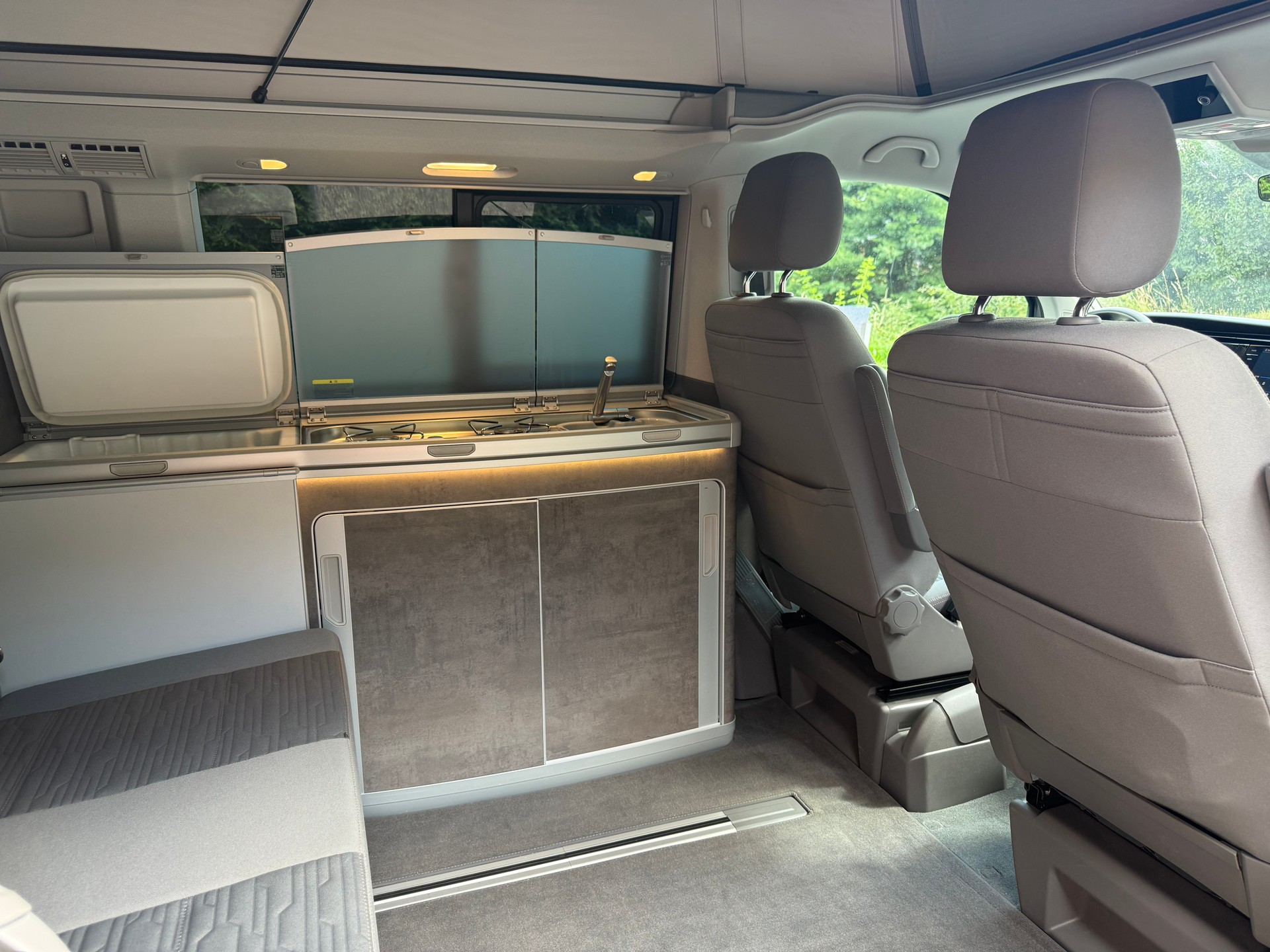 VW 2.0 TDI 150 Ocean Edition Liberty DSG-image-2