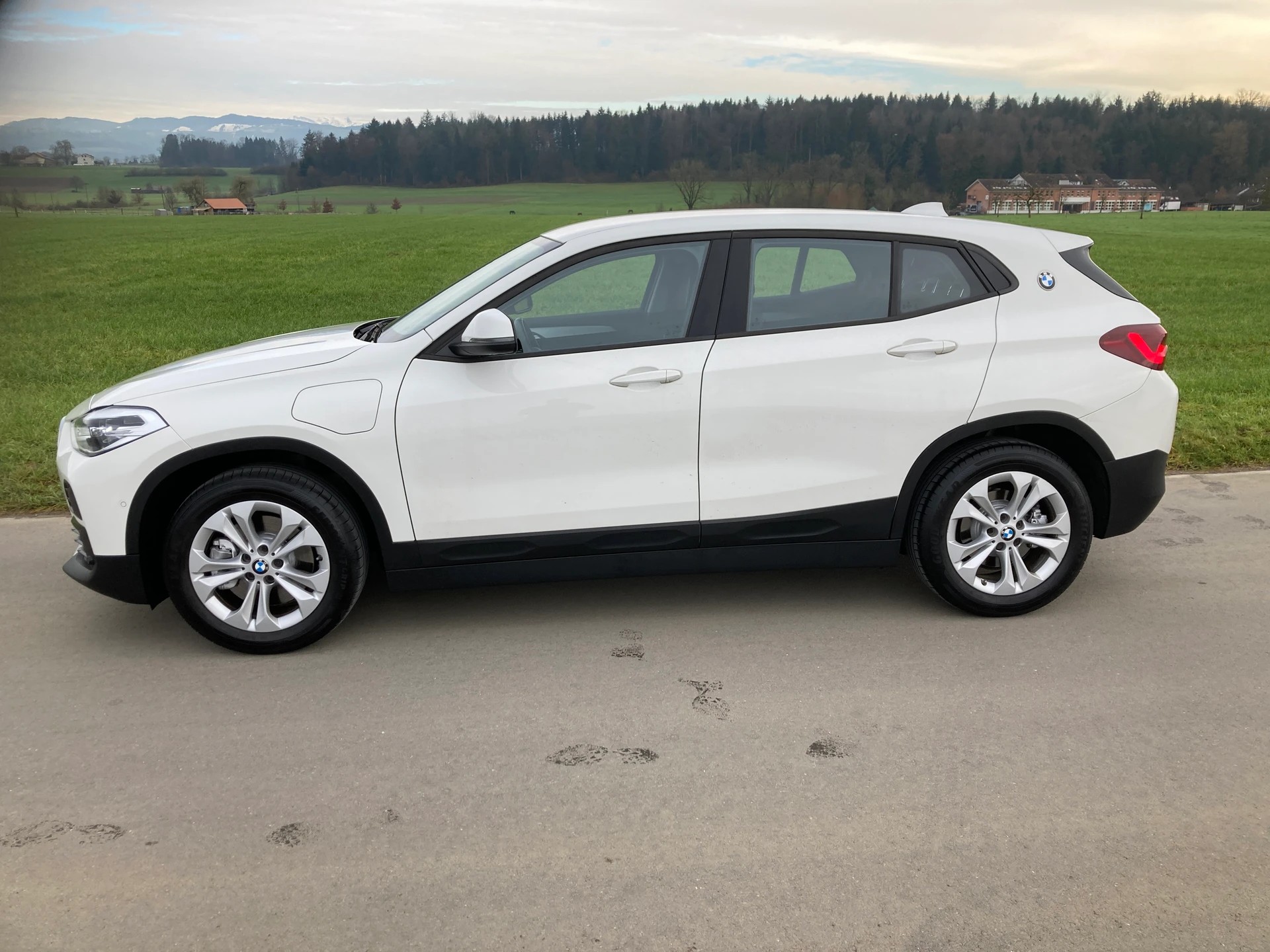 BMW X2 xDrive 25e M Sport Steptronic-image-4
